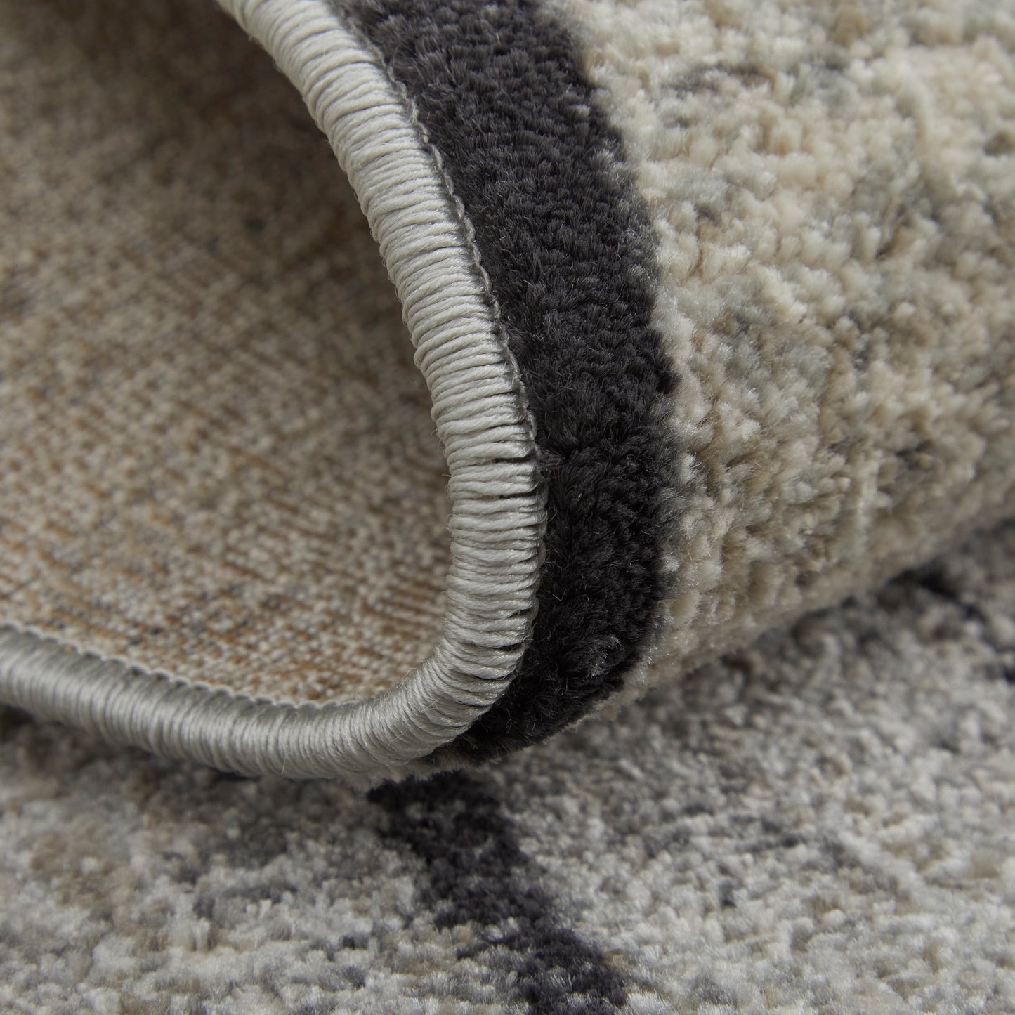 Kano Transitional/Industrial/Casual Gray/Black/Taupe Area Rug