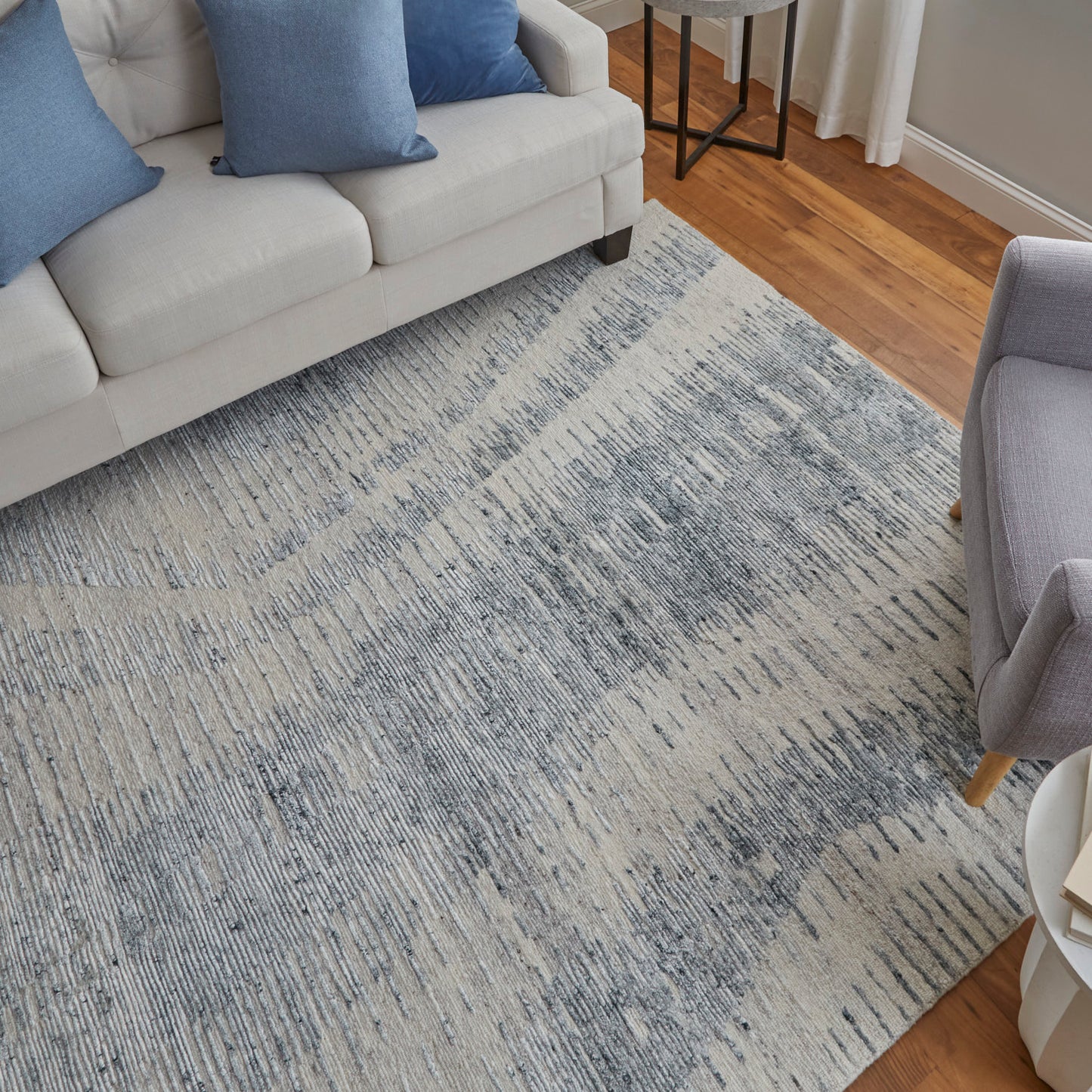 Brighton Modern/Industrial/Global Ivory/Blue/Gray Accent Rug