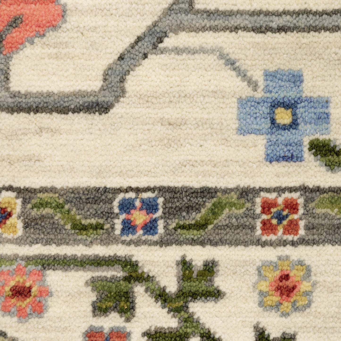 LUCCA 5506W Ivory Rug - ORIENTAL WEAVERS