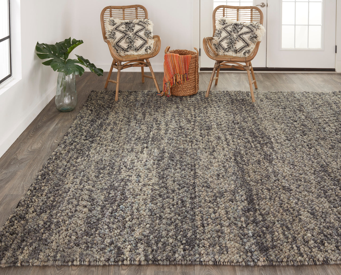 Berkeley Transitional/Casual Gray/Taupe/Black Accent Rug