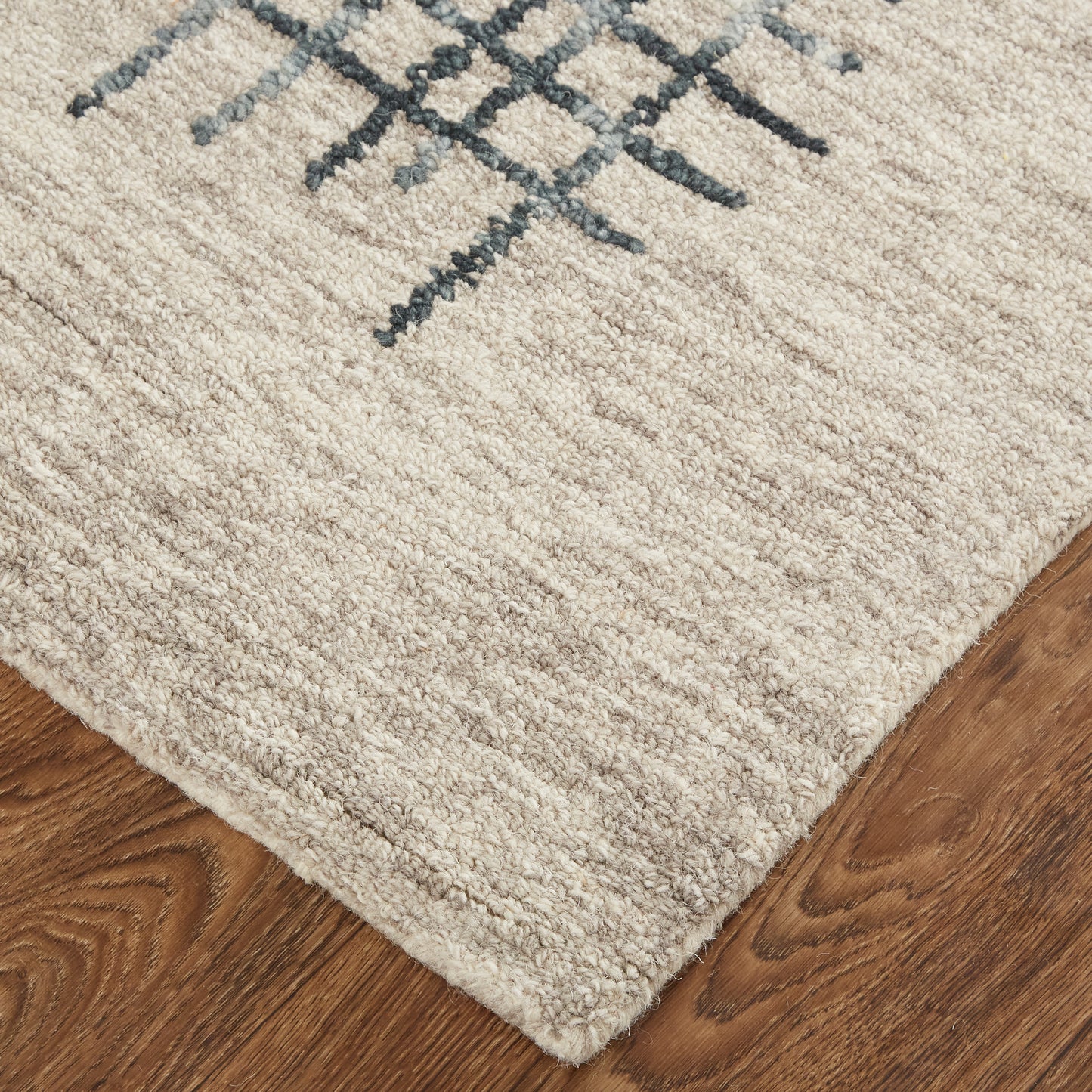 Maddox Transitional/Casual Gray/Green/Tan Area Rug