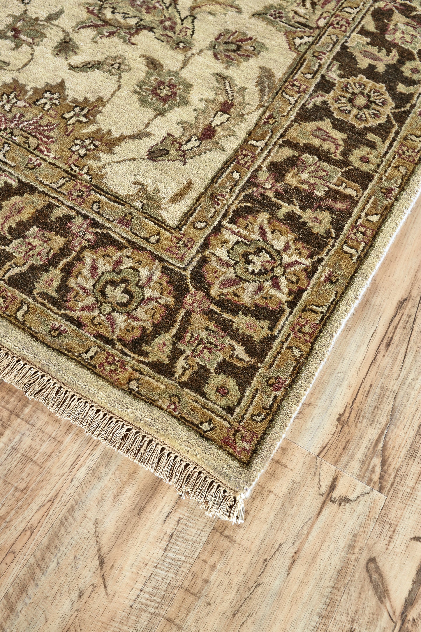 Drake Traditional/Classic/Vintage Persian/Oriental Ivory/Gold/Brown - Feizy Rug