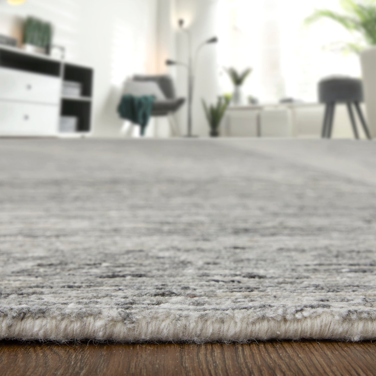 Brighton Modern/Casual/Global Ivory/Gray Accent Rug