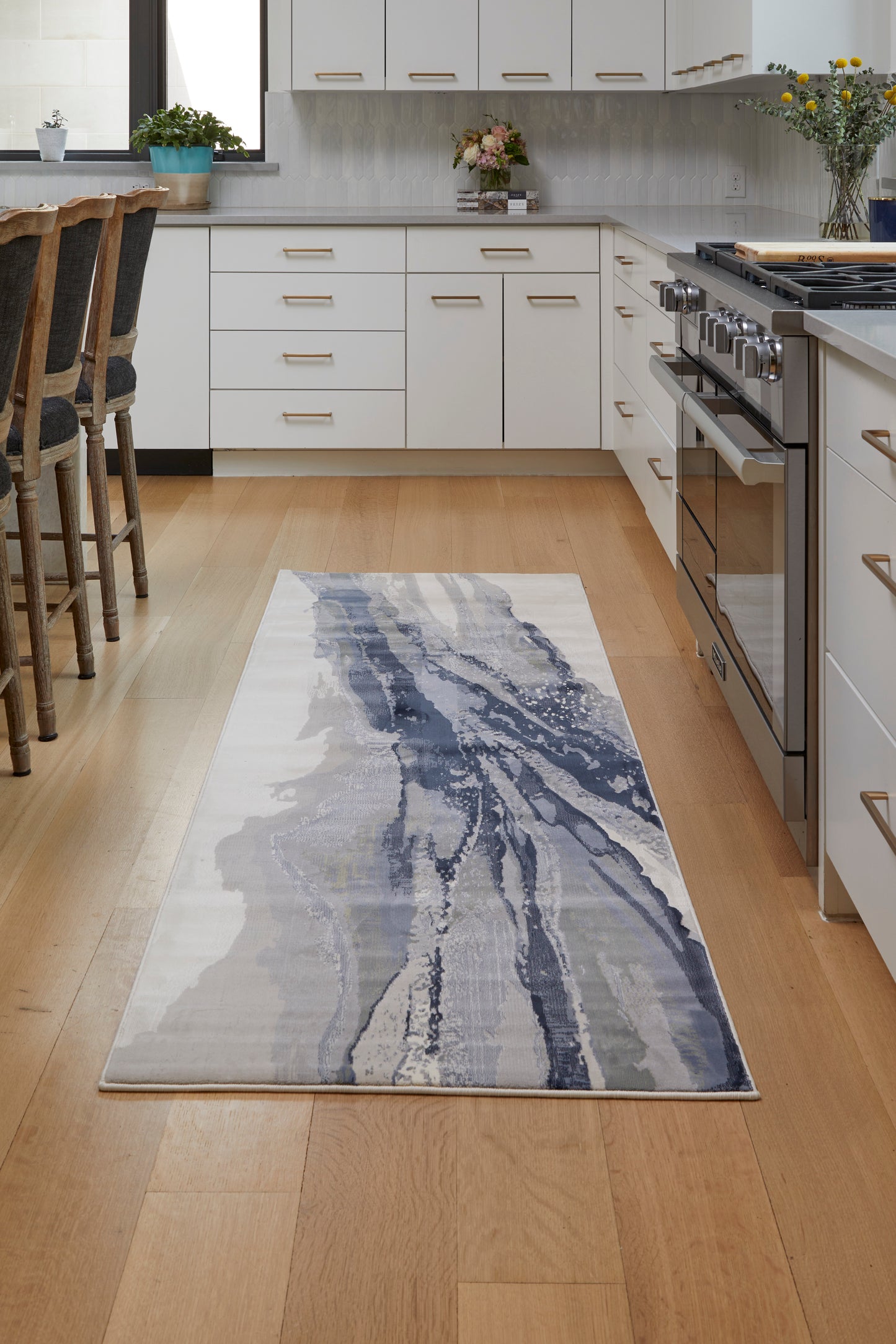 Clio Modern/Industrial/Casual Abstract/Watercolor Blue/Gray/Ivory - Feizy Rug