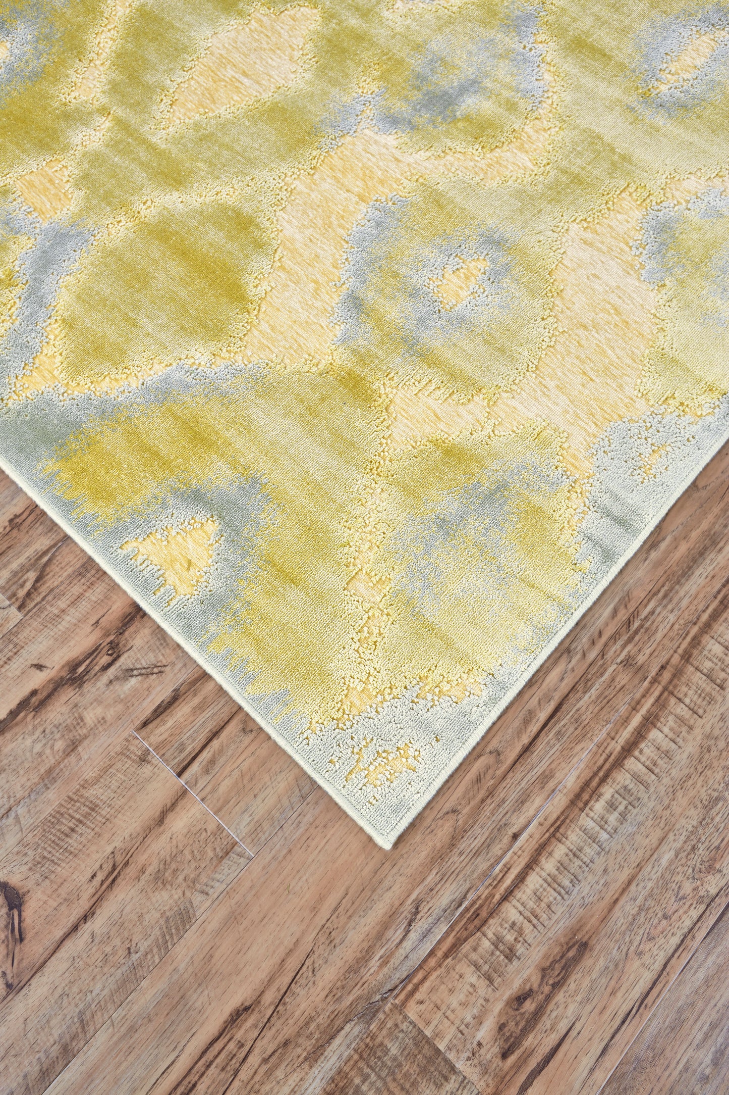 Saphir Mah Modern/Casual/Bohemian & Eclectic Abstract/Argyle Gold/Tan/Gray - Feizy Rug
