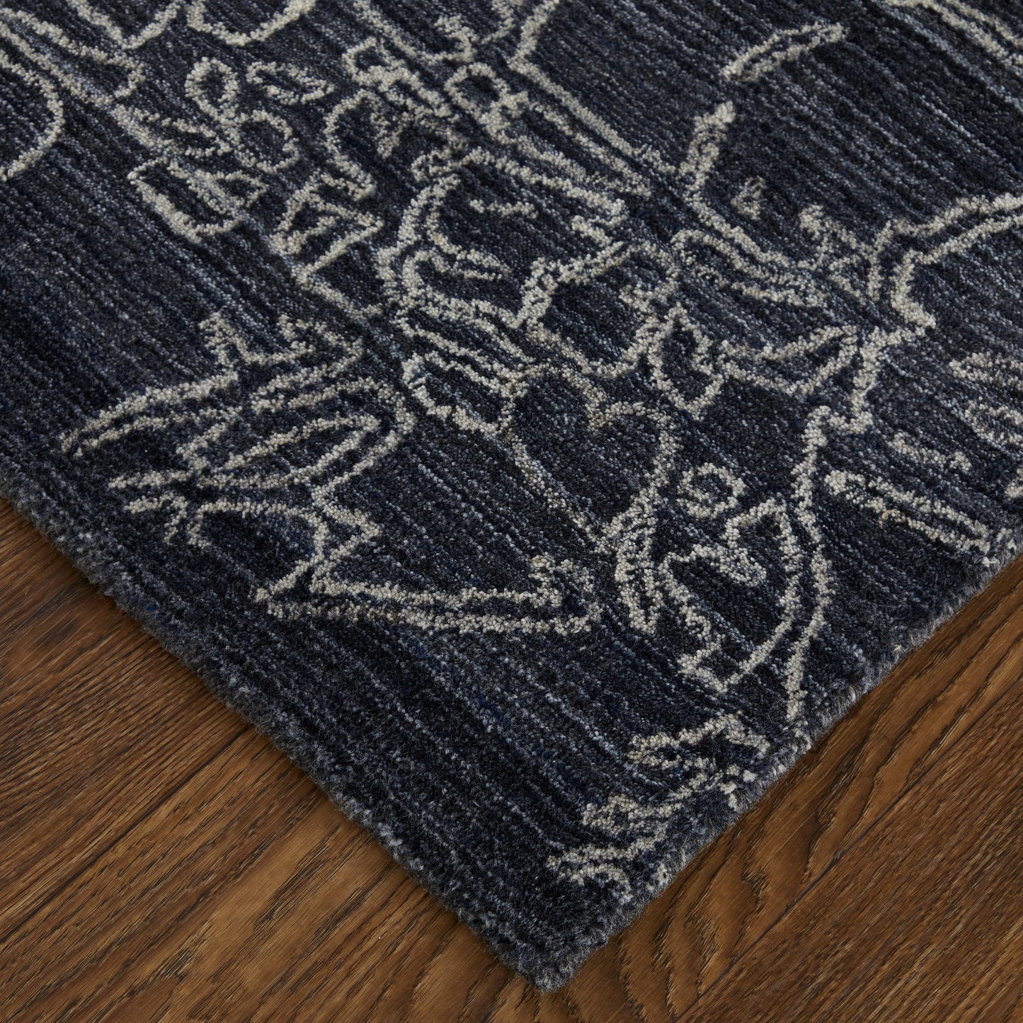 Whitton Modern/Industrial Black/Gray/Ivory Accent Rug
