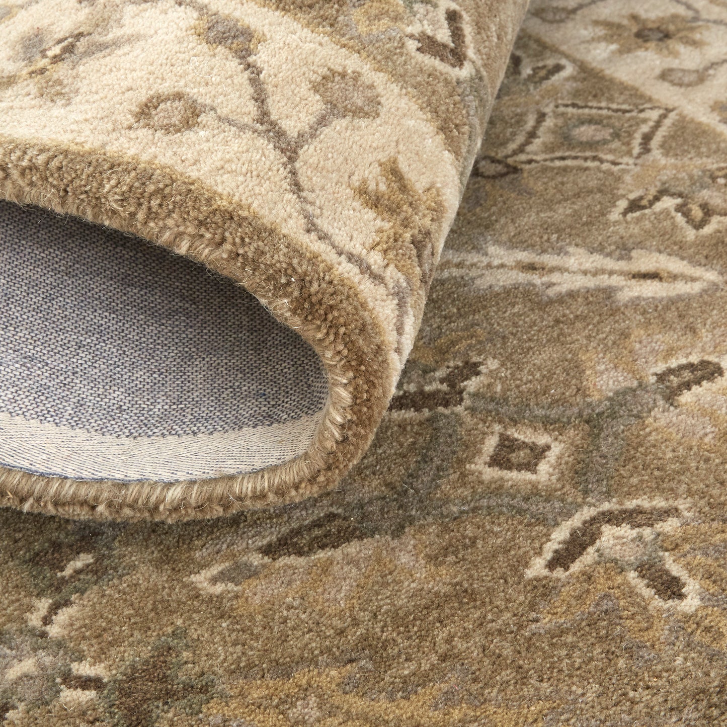 Eaton Traditional/Classic/Persian Oriental/Floral & Botanical/Bordered Green/Brown/Taupe - Feizy Rug