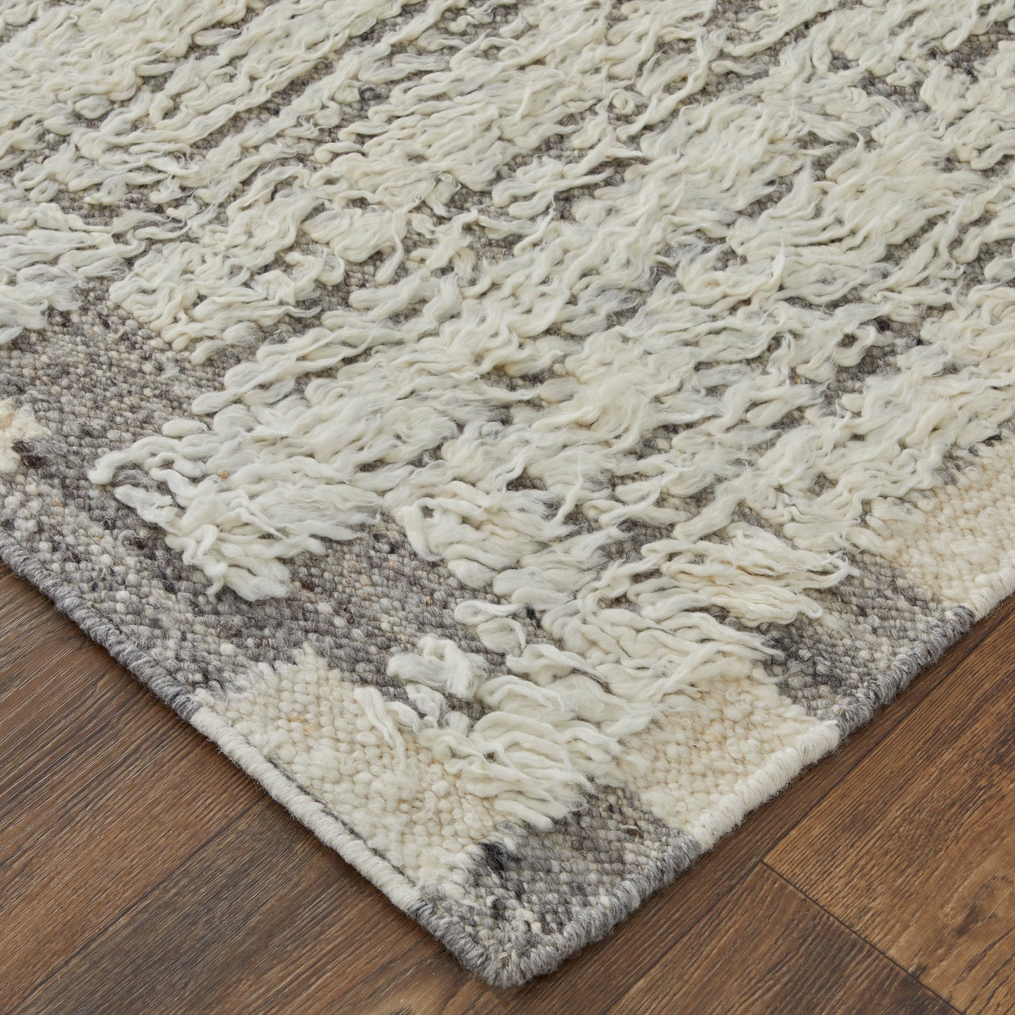 Ashby Transitional/Casual Ivory/Gray Area Rug