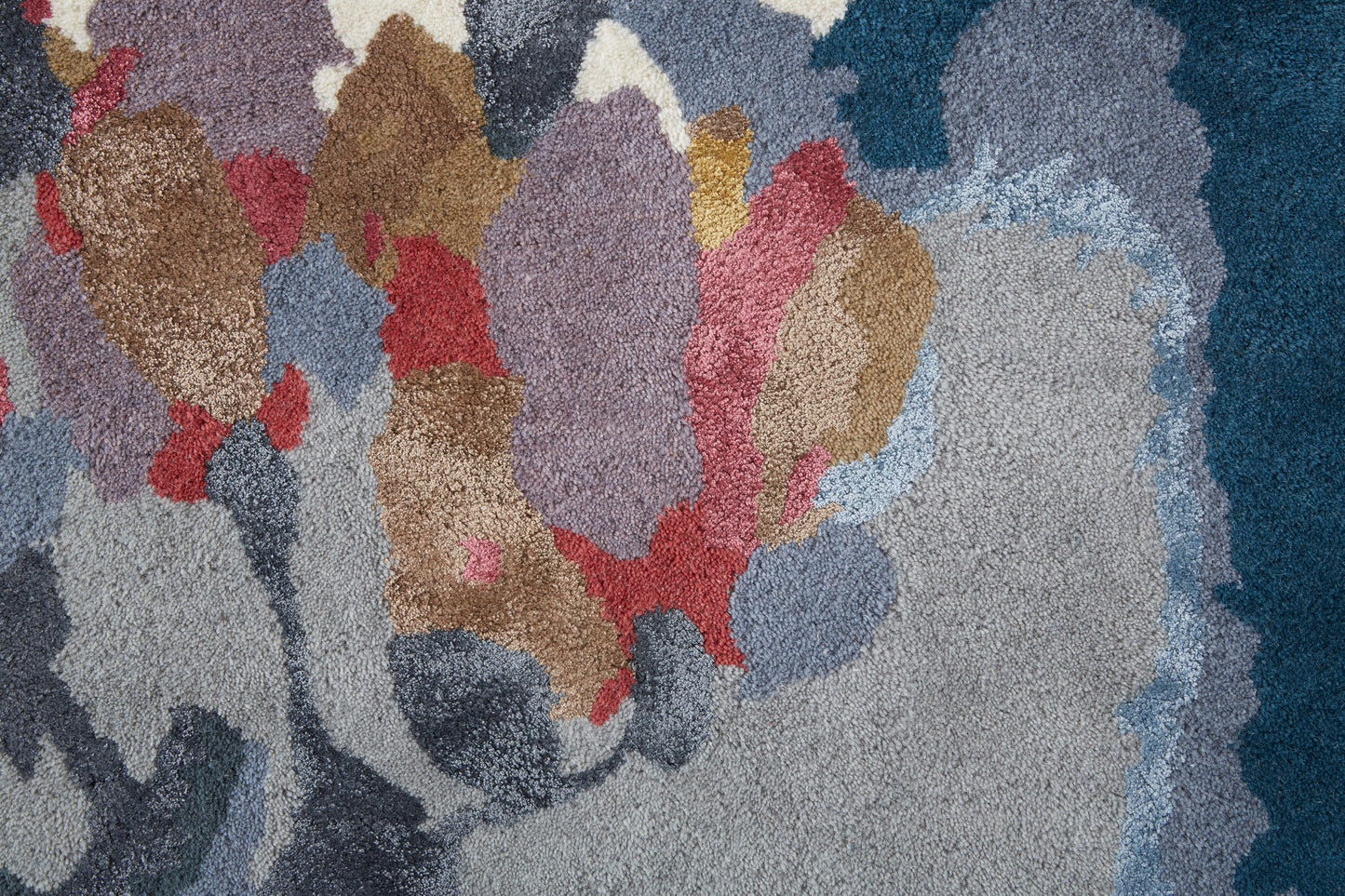 Dafney Transitional/Casual Blue/Gray/Pink Accent Rug