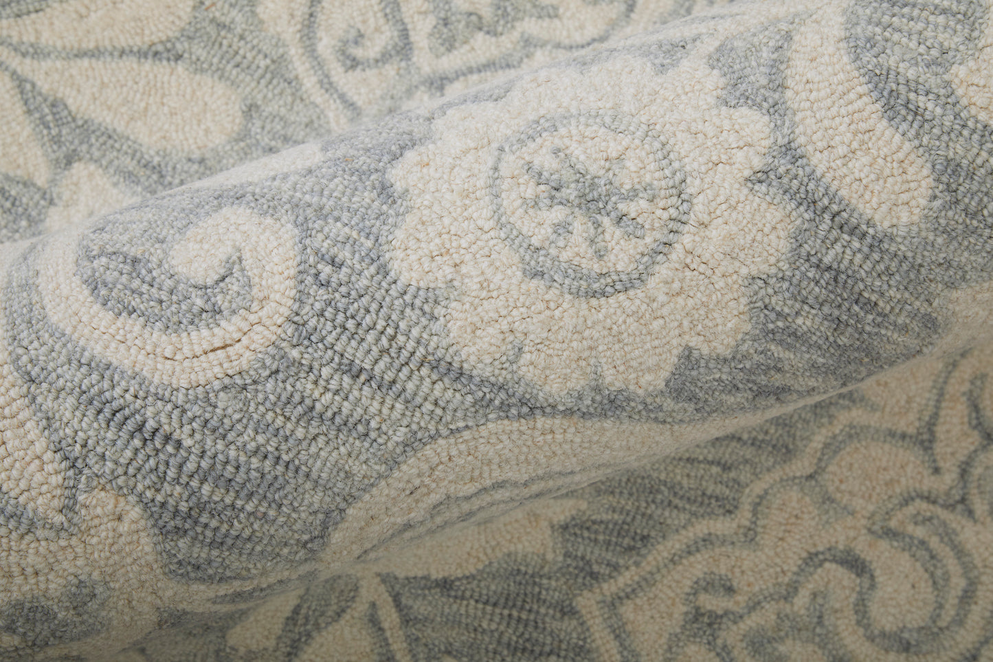 Belfort Transitional/Classic/Bohemian & Eclectic Blue/Ivory Area Rug