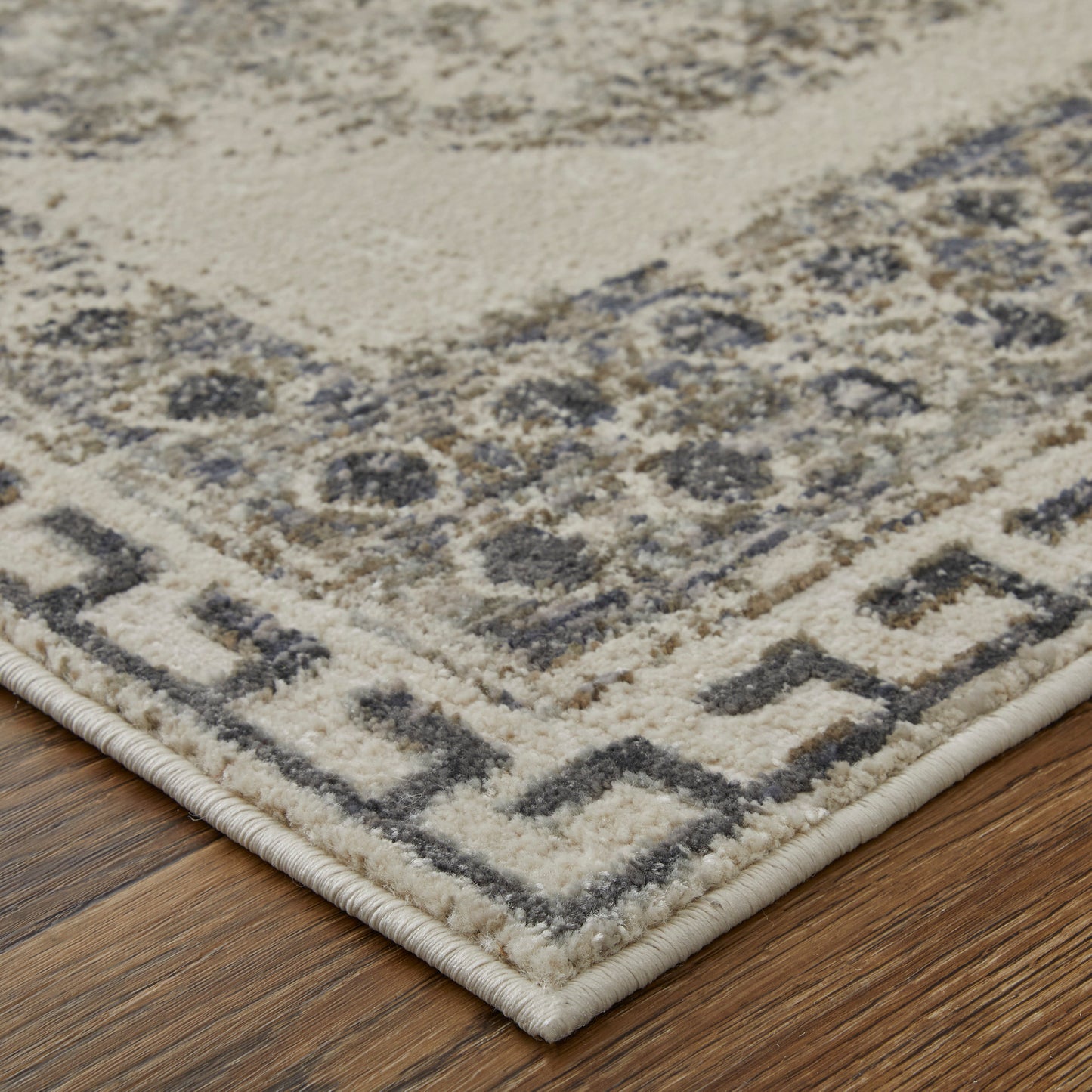 Kano Transitional/Classic/Bohemian & Eclectic Ivory/Taupe/Gray Area Rug
