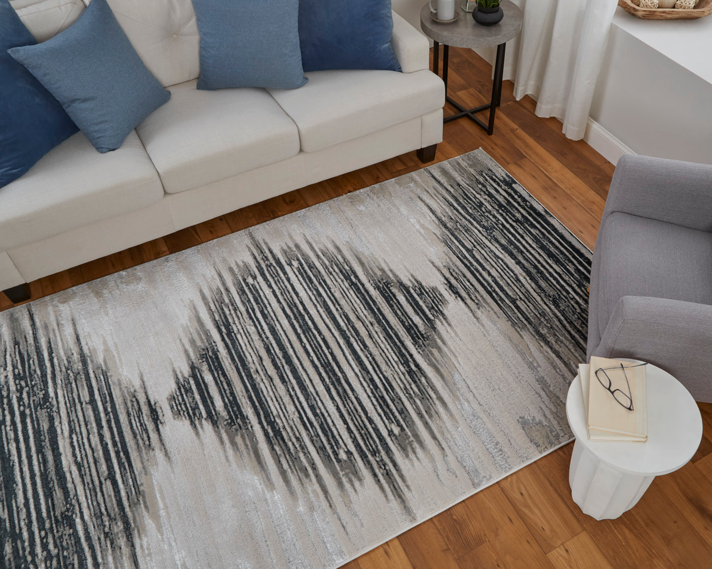 Micah Modern/Scandinavian/Farmhouse Black/Silver/Taupe Area Rug