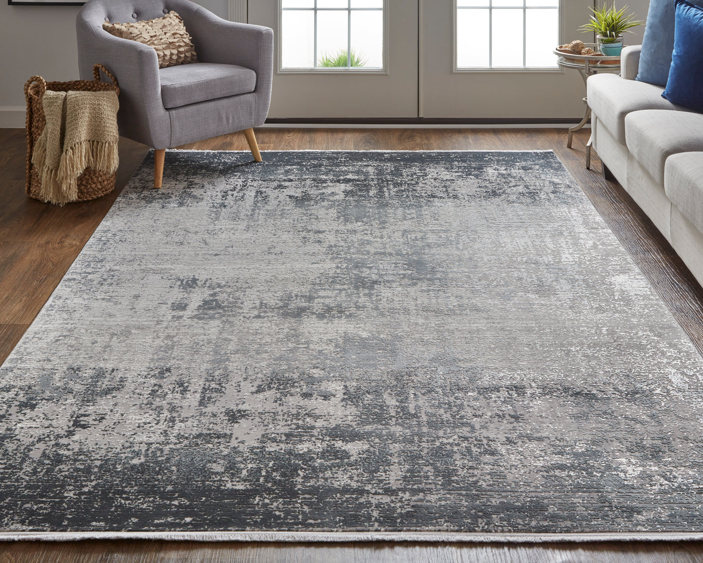 Cadiz Modern/Casual Gray/Black/Silver Accent Rug