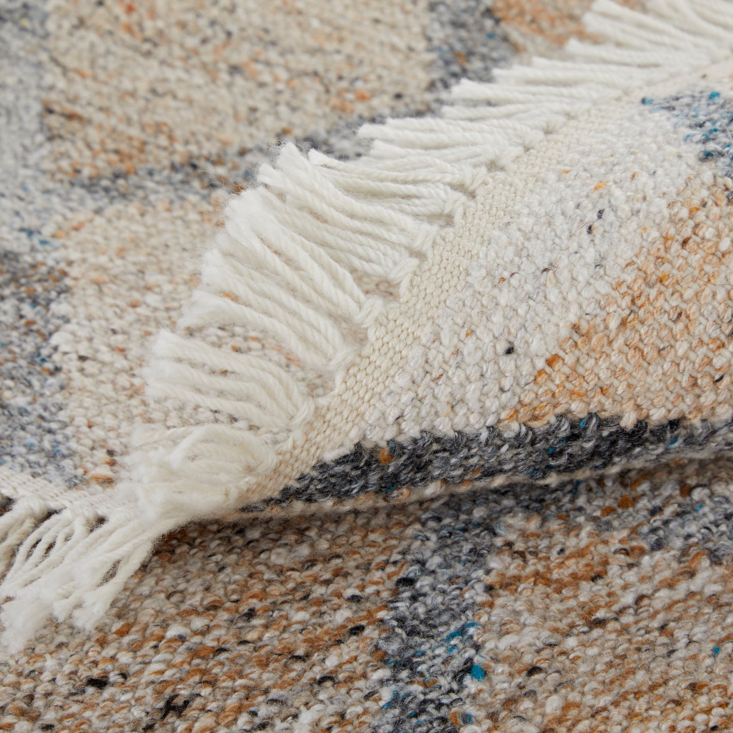 Beckett Transitional/Moroccan/Bohemian & Eclectic Gray/Ivory/Tan Accent Rug