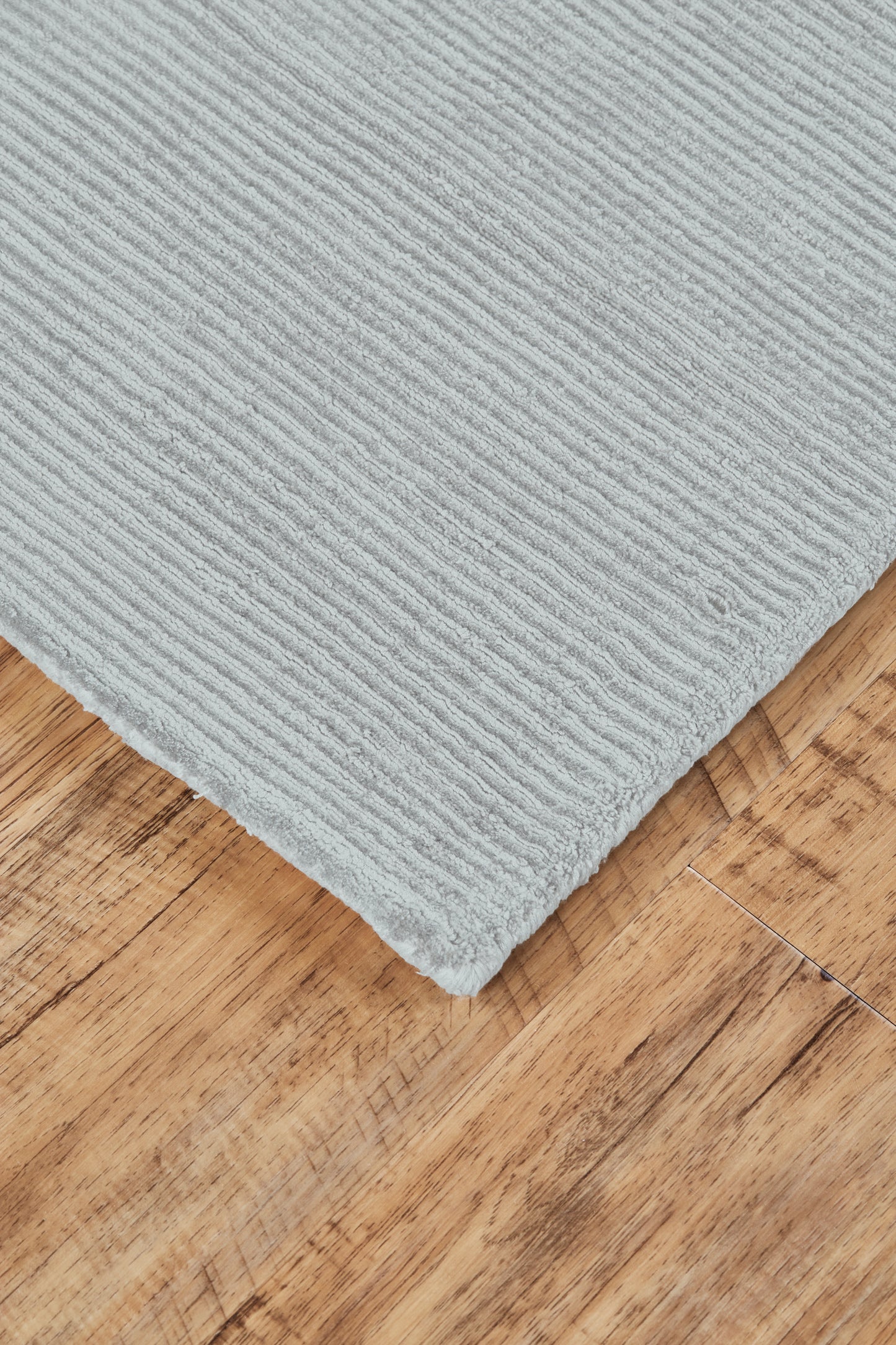 Batisse Modern/Luxury & Glam Gray Accent Rug
