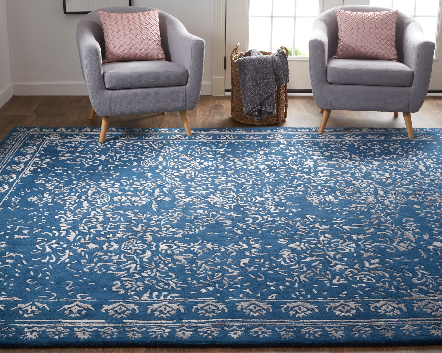 Bella Transitional/Bohemian & Eclectic/Casual Oriental/Bordered/Floral & Botanical Blue/Silver - Feizy Rug