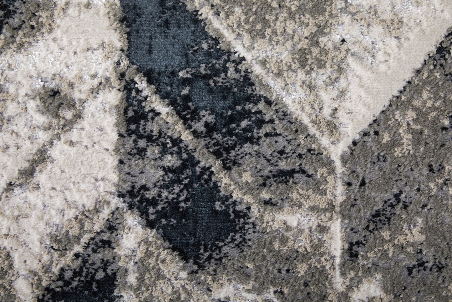 Micah Modern/Industrial Black/Gray/Silver Accent Rug