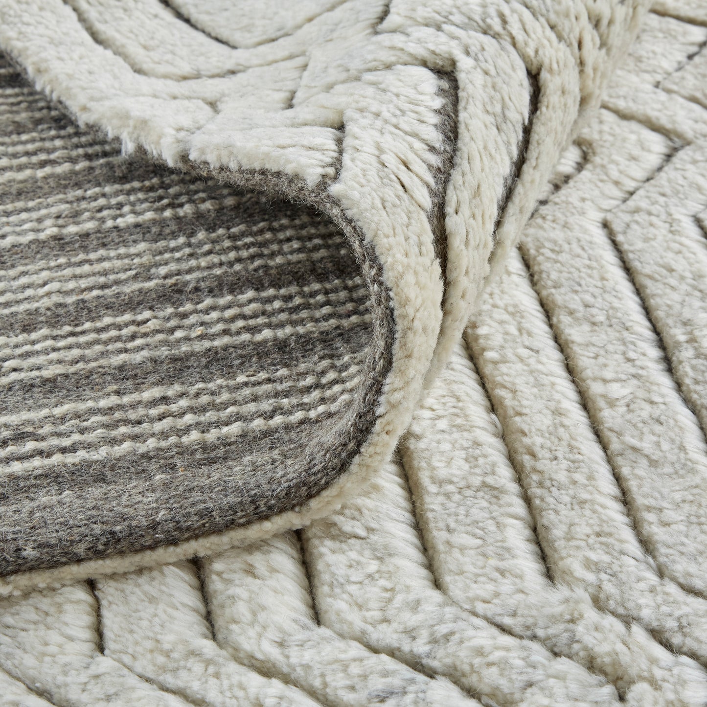 Matson Transitional/Farmhouse/Casual Ivory Accent Rug