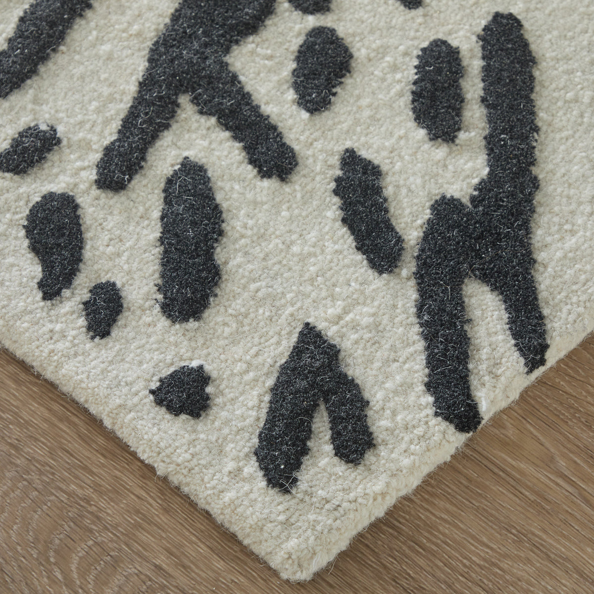 Winston Modern Abstract Ivory/Black - Feizy Rug