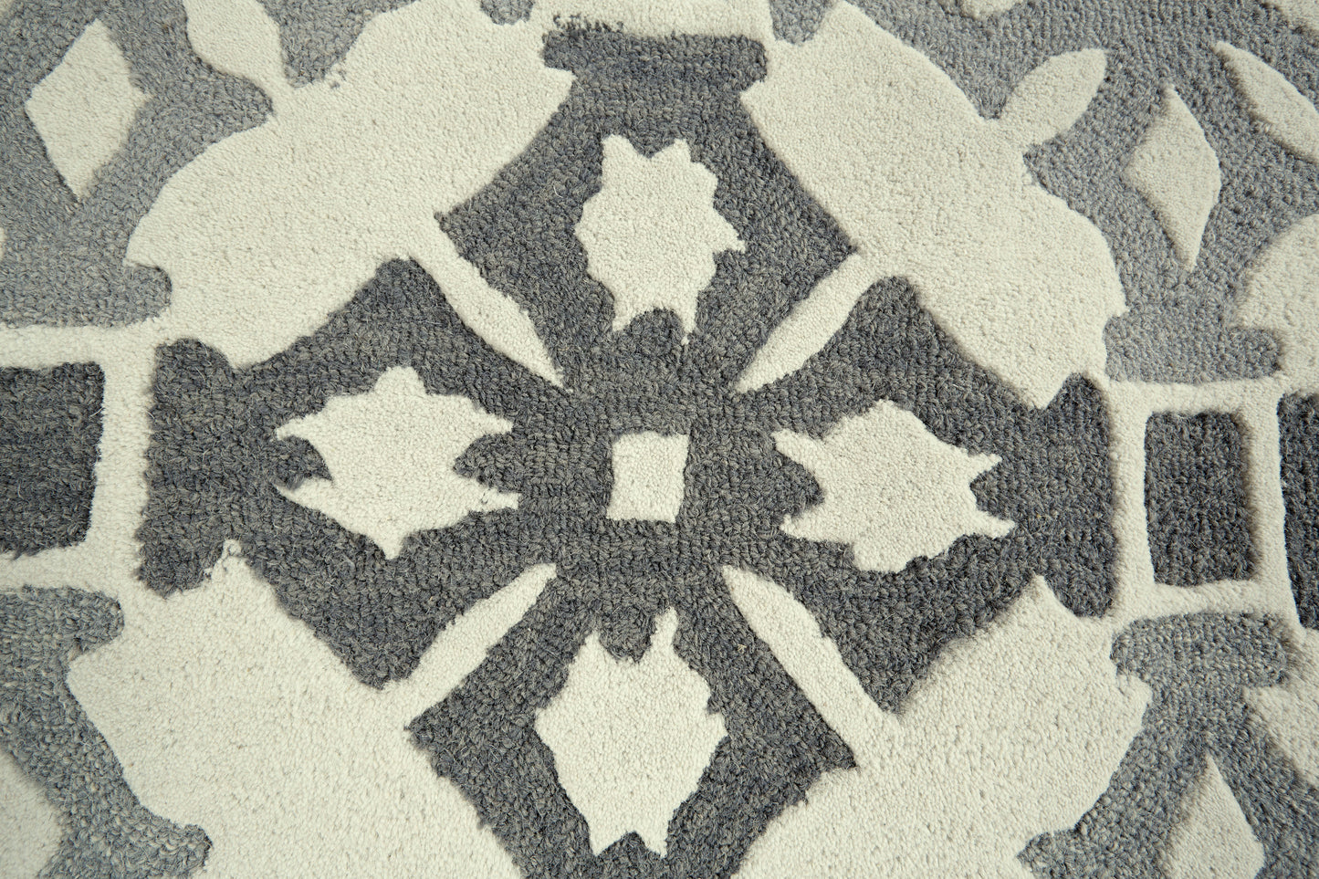 Ella Transitional/Global/Casual Geometric/Abstract/Medallion Gray/Ivory - Feizy Rug