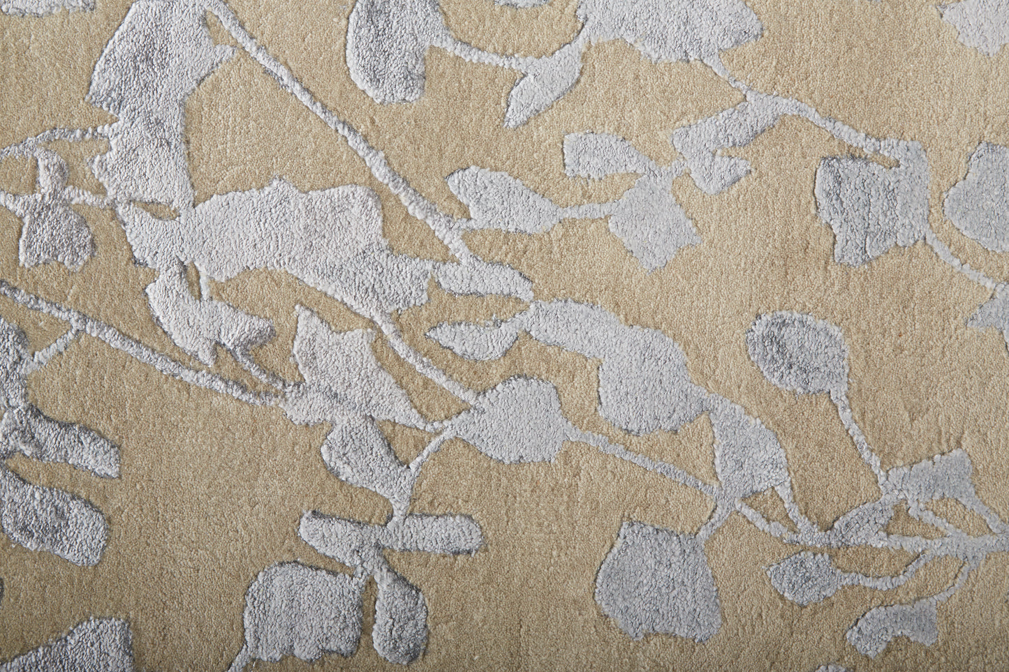Bella Transitional/Casual Floral & Botanical Tan/Silver/Gray - Feizy Rug