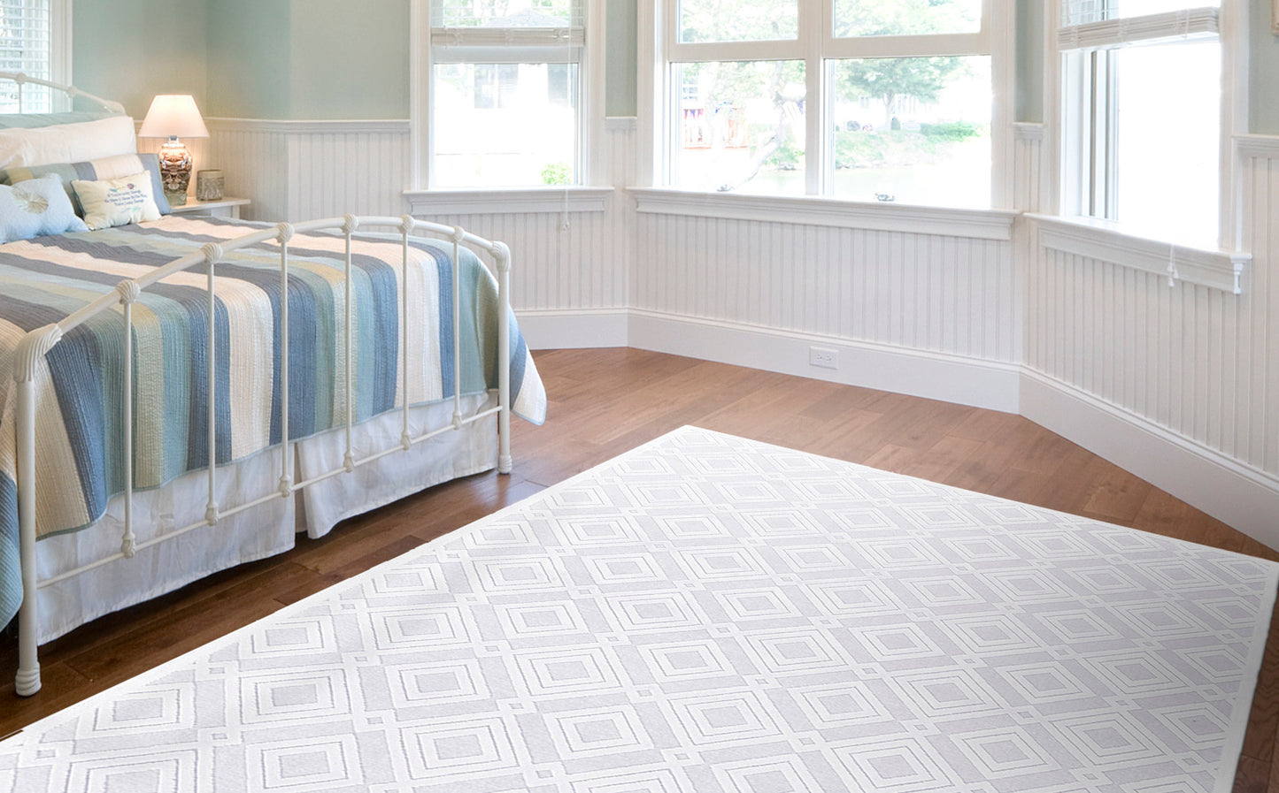 Saphir Mira Modern/Mid-Century Modern Geometric/Diamond/Solid White - Feizy Rug