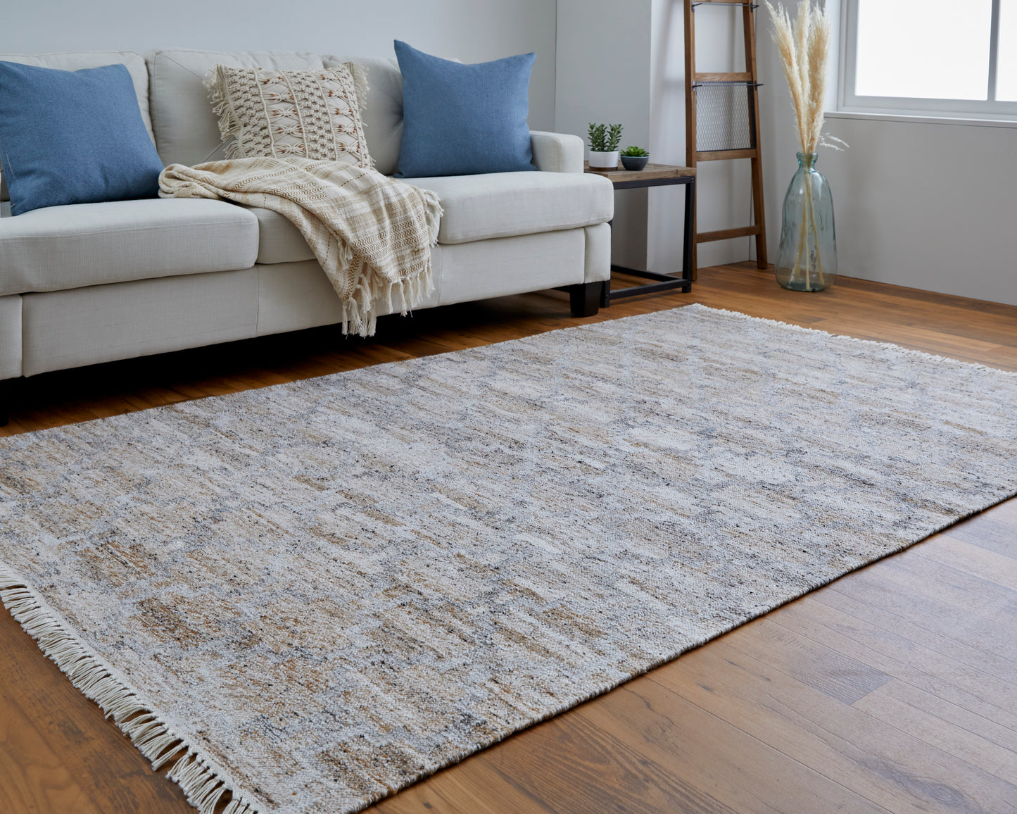 Beckett Transitional/Moroccan/Bohemian & Eclectic Tan/Gray/Ivory Area Rug