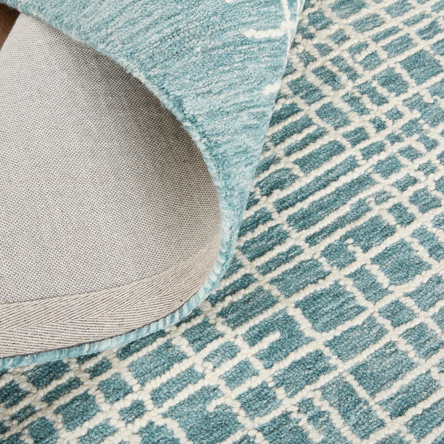 Maddox Transitional/Casual Blue/Green/Ivory Area Rug