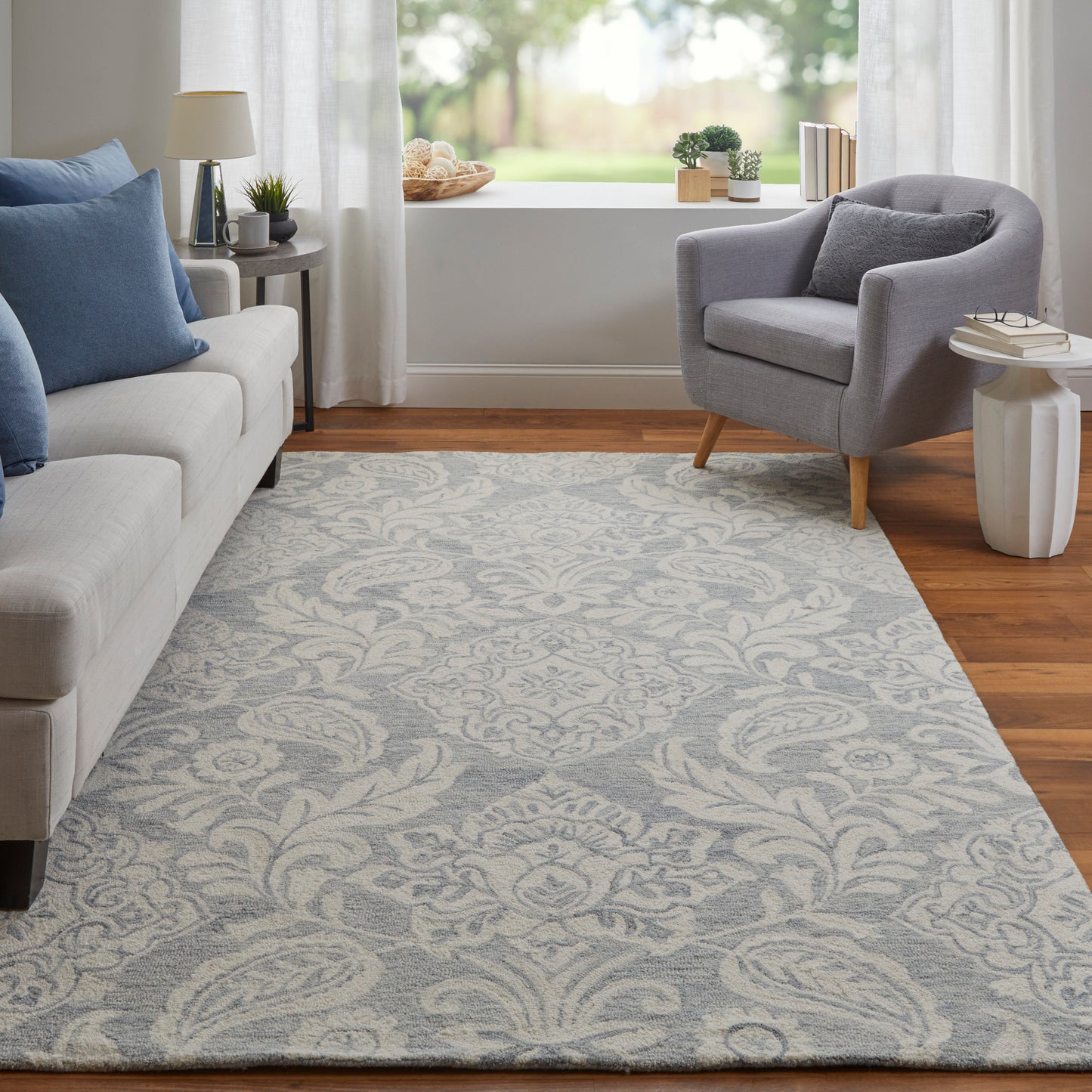 Belfort Transitional/Classic/Bohemian & Eclectic Blue/Ivory Area Rug