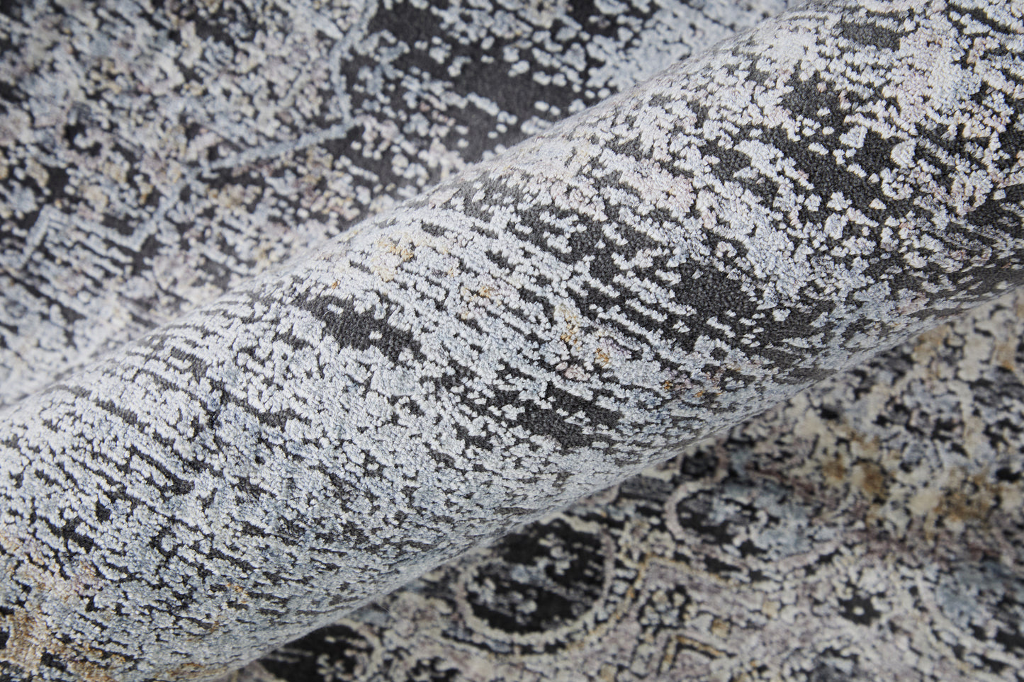 Sarrant Transitional/Casual/Bohemian & Eclectic Gray/Silver/Ivory Runner