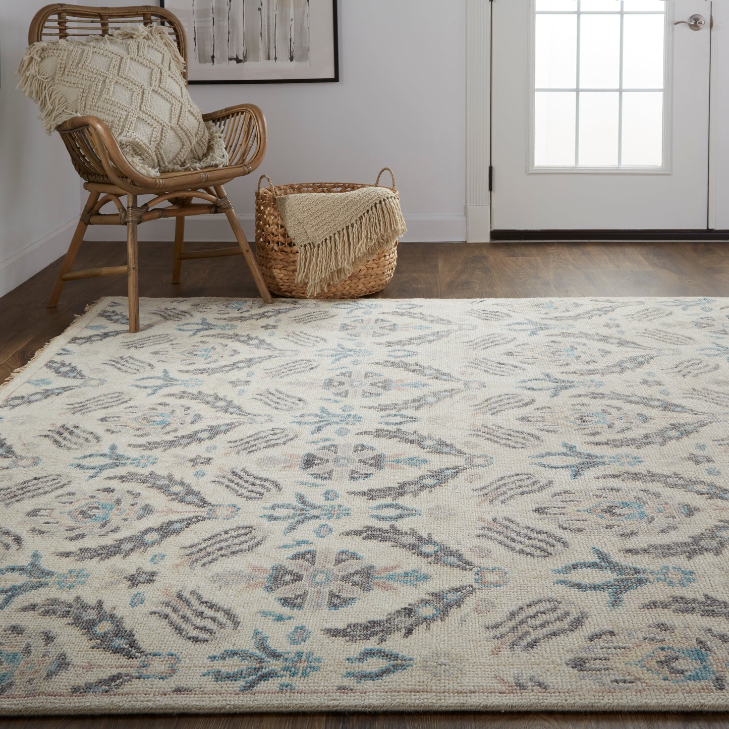 Beall Traditional/Casual Oriental/Floral & Botanical Ivory/Gray/Blue - Feizy Rug