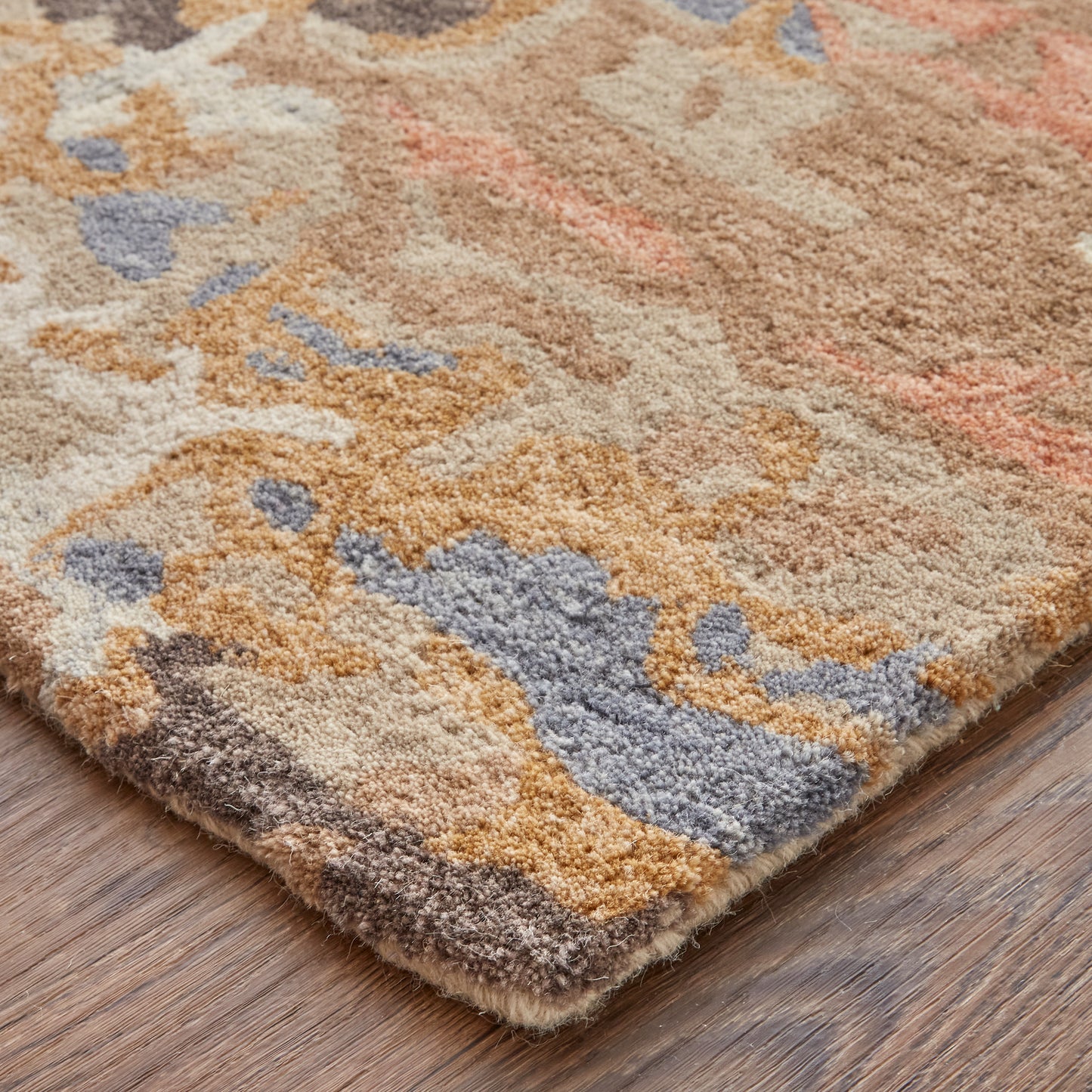 Everley Modern/Casual Tan/Blue Accent Rug