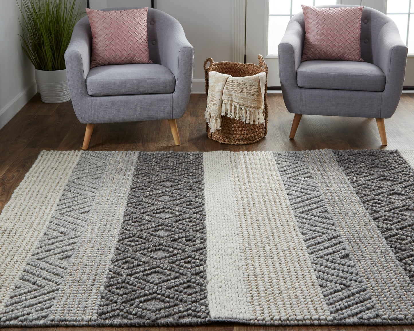 Berkeley Transitional/Casual/Scandinavian Gray/Taupe/Tan Accent Rug