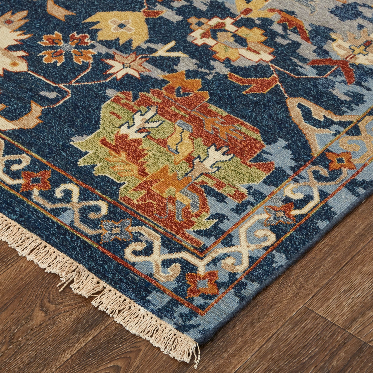 Leylan Transitional/Vintage/Bohemian & Eclectic Blue/Orange/Red Accent Rug