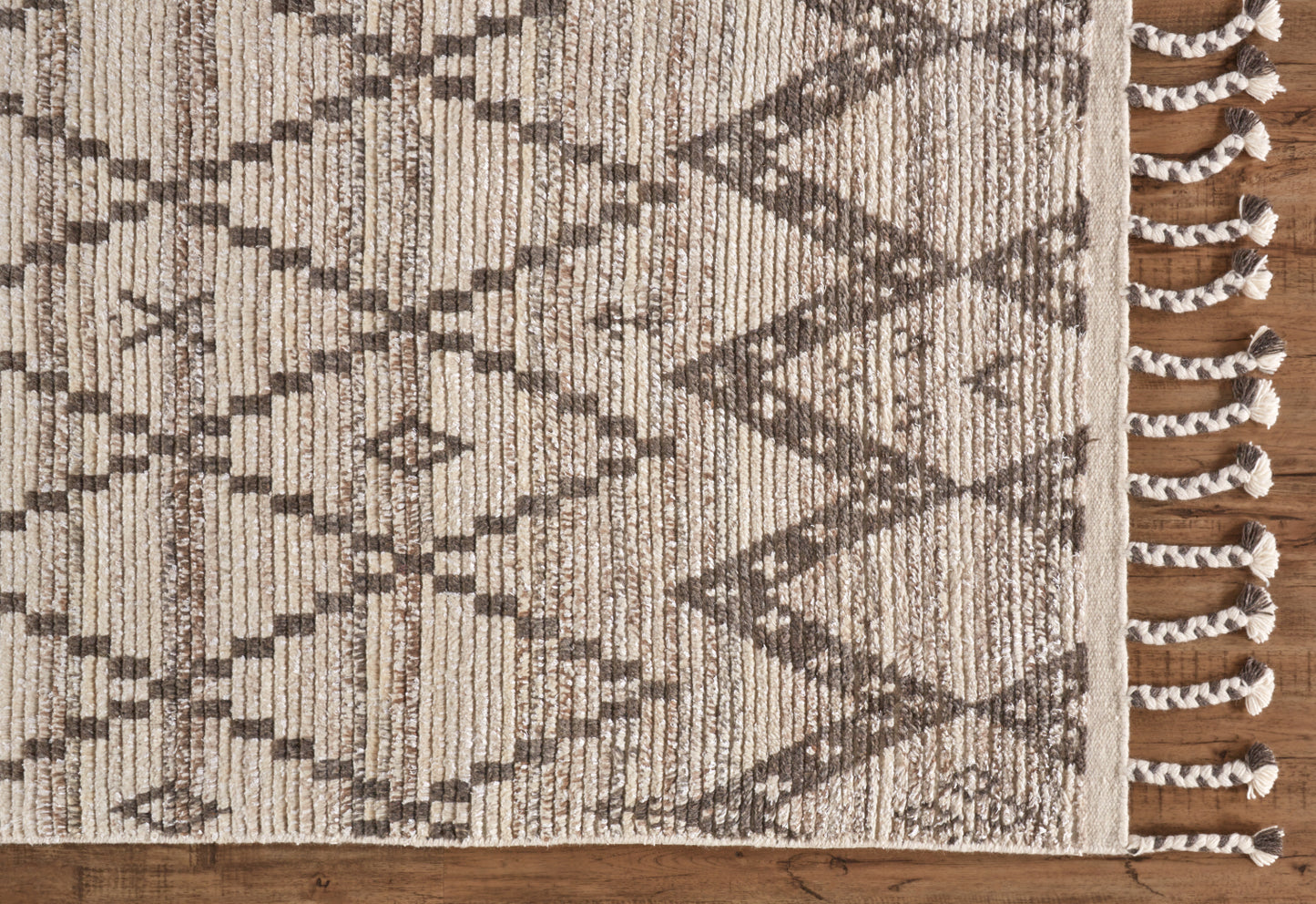 Twain Transitional/Global Diamond/Argyle/Chevron Ivory/Gray/Taupe - Feizy Rug