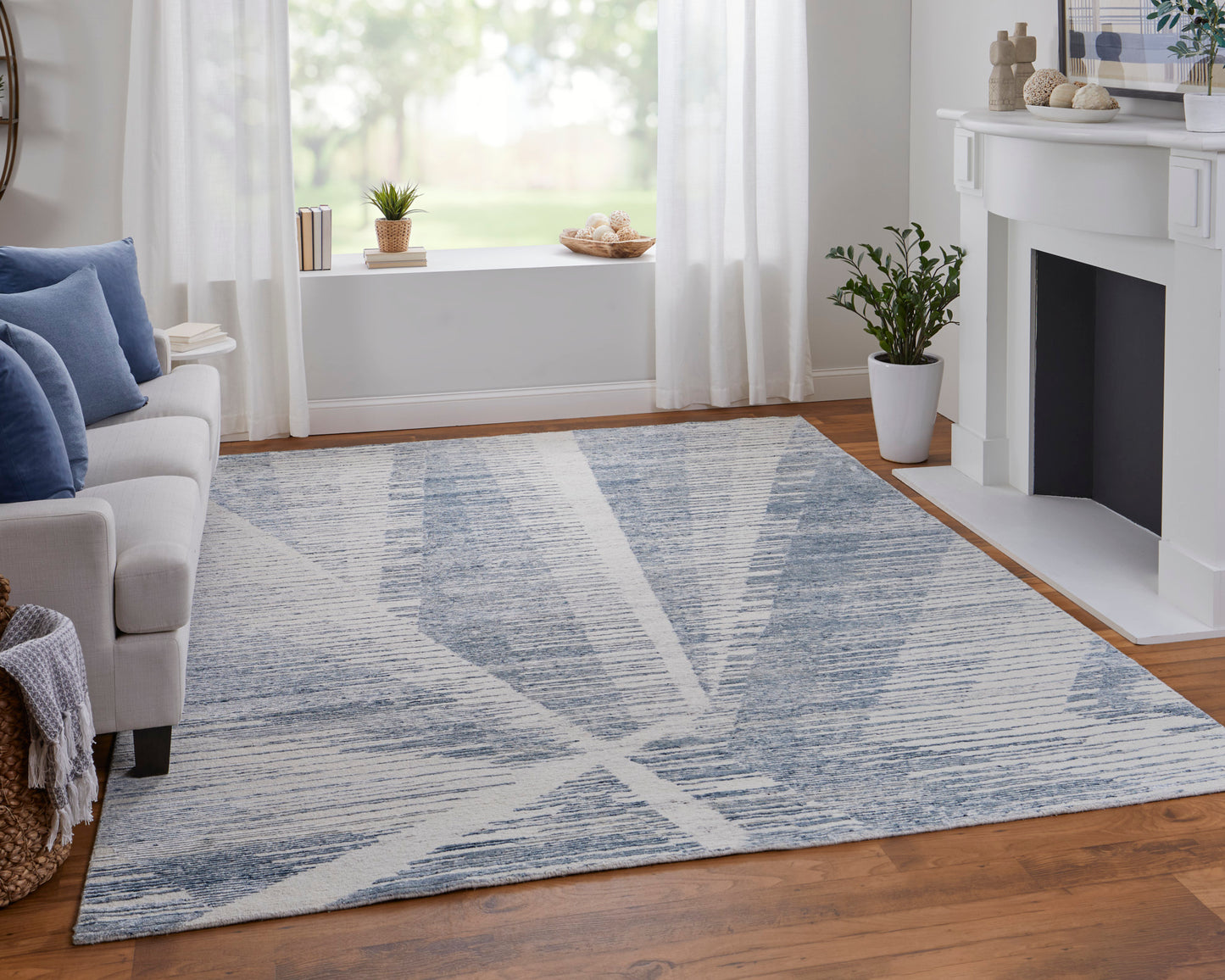 Brighton Modern/Casual/Global Ivory/Blue/Silver Area Rug