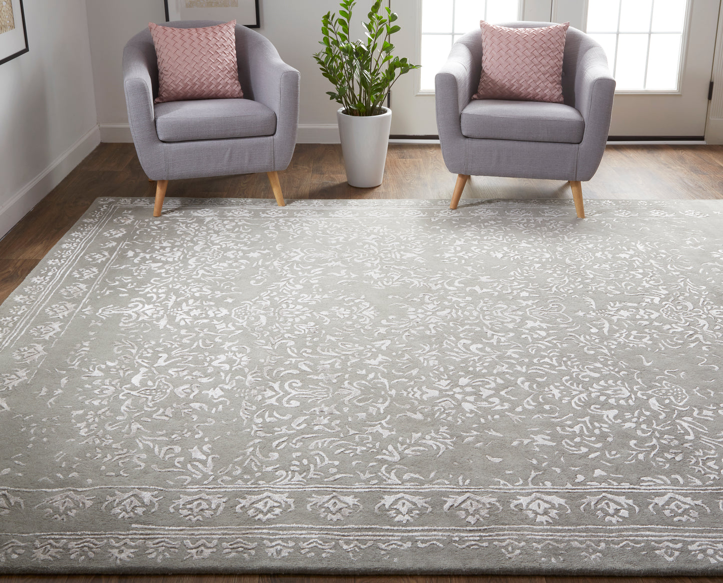 Bella Transitional/Bohemian & Eclectic/Casual Oriental/Bordered/Floral & Botanical Gray/Taupe/Silver - Feizy Rug