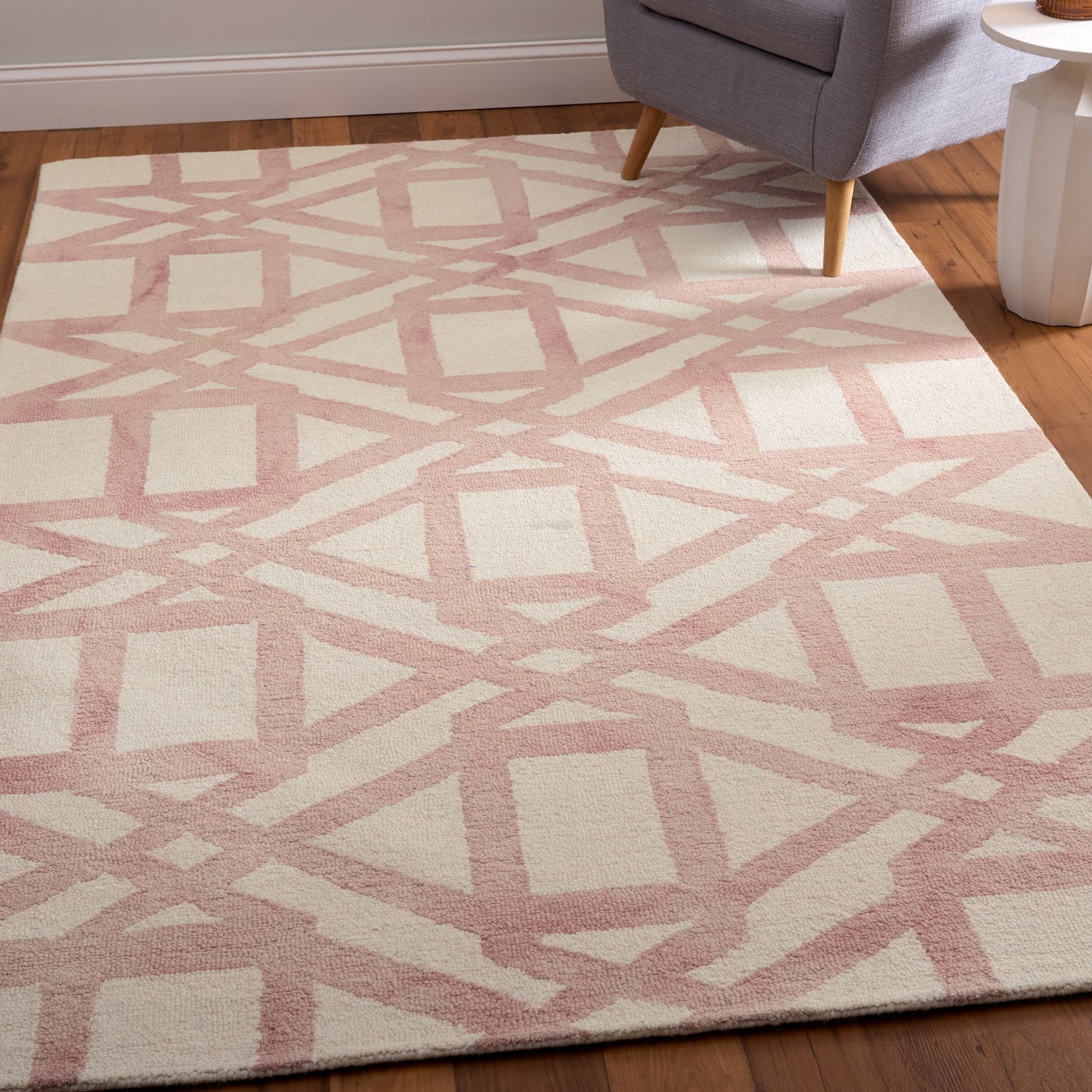 Lorrain Modern/Mid-Century Modern/Luxury & Glam Ivory/Pink/Tan Area Rug