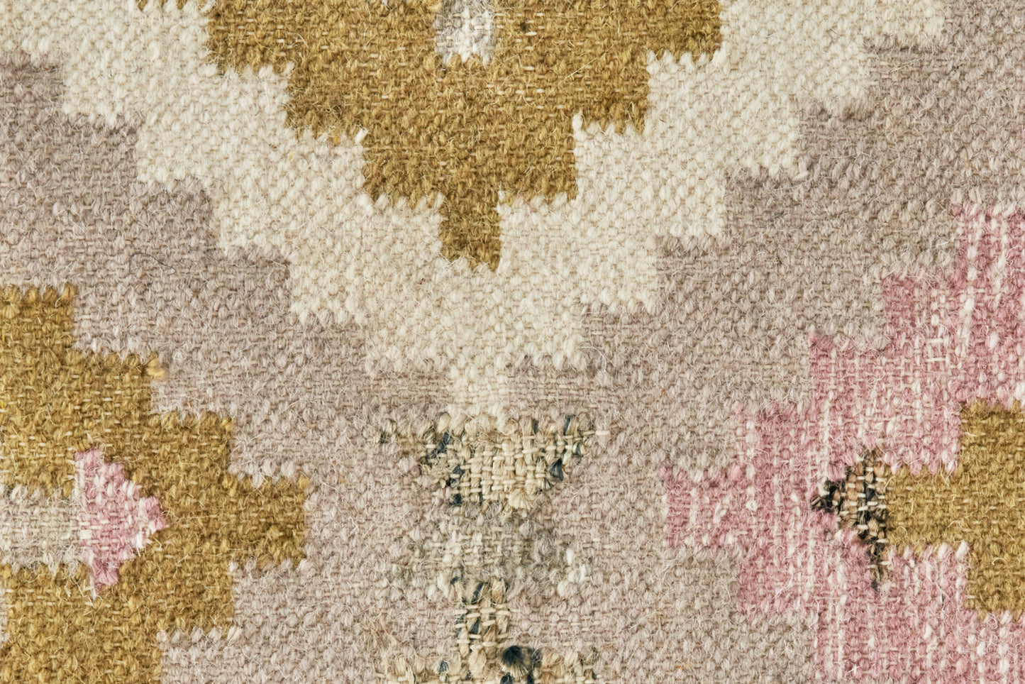 Savona III Transitional/Bohemian & Eclectic Diamond Pink/Gold/Taupe - Feizy Rug
