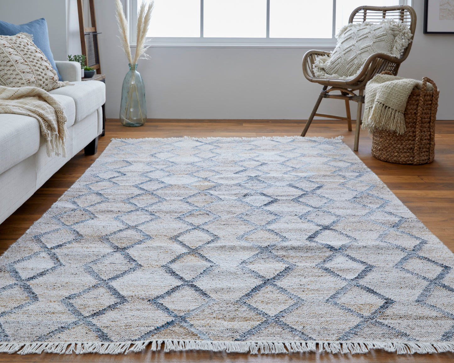 Beckett Transitional/Moroccan/Bohemian & Eclectic Gray/Ivory/Tan Accent Rug