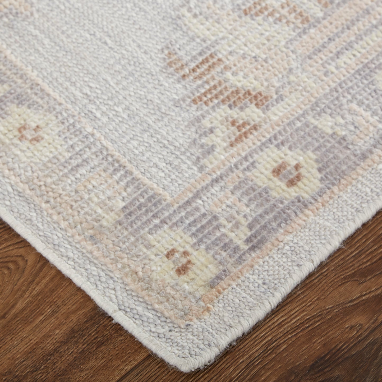Wendover Transitional/Vintage Oriental Ivory/Silver/Tan - Feizy Rug