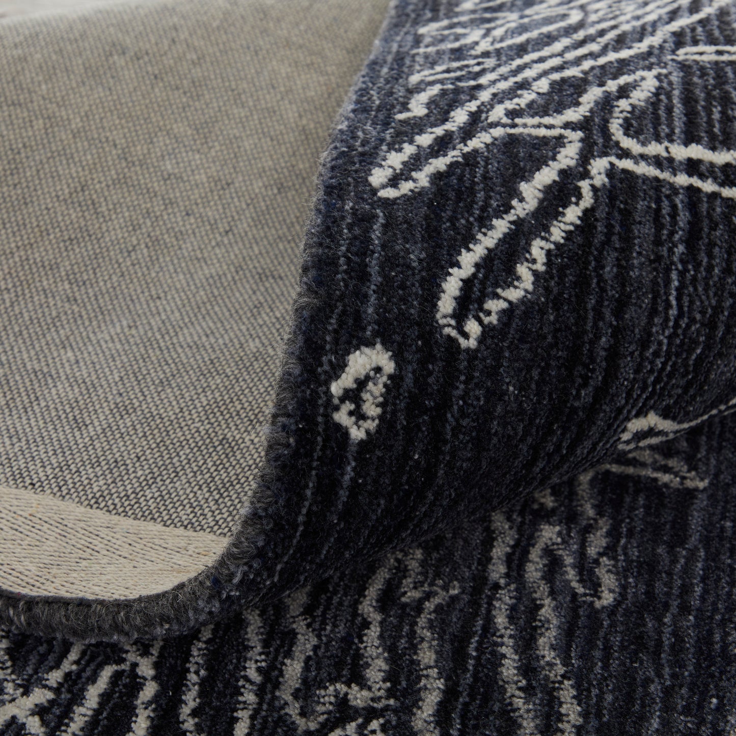 Whitton Modern/Industrial Black/Gray/Ivory Accent Rug