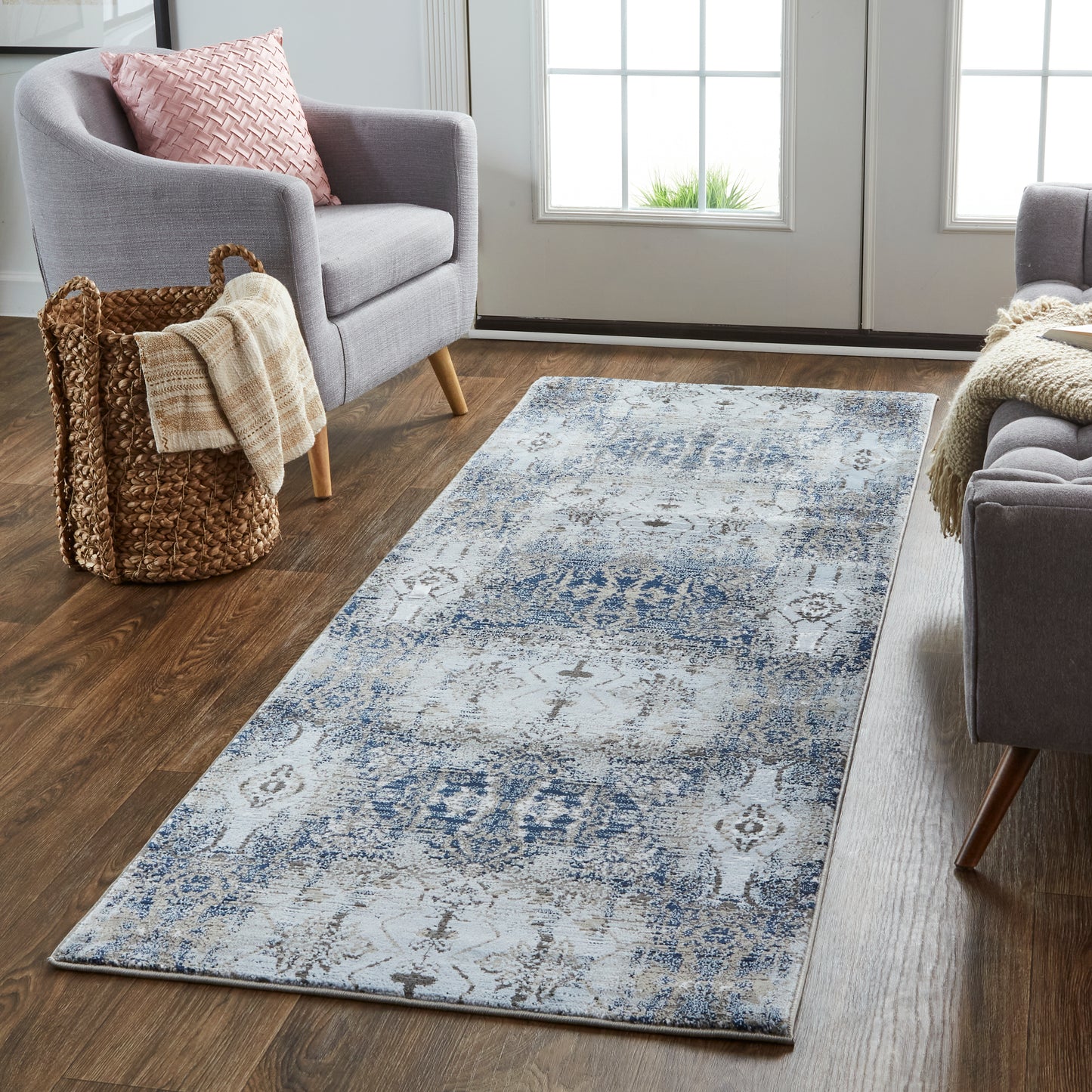 Gaspar Modern/Bohemian & Eclectic/Rustic Damask/Distressed Blue/Gray/Taupe - Feizy Rug