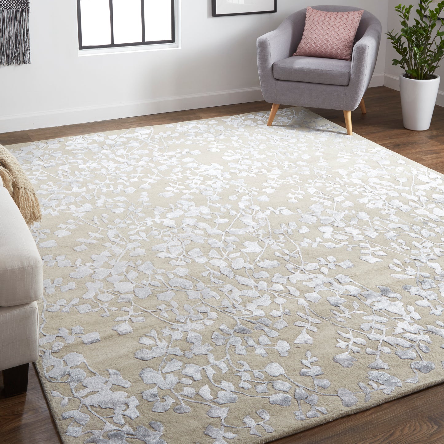 Bella Transitional/Casual Floral & Botanical Tan/Silver/Gray - Feizy Rug