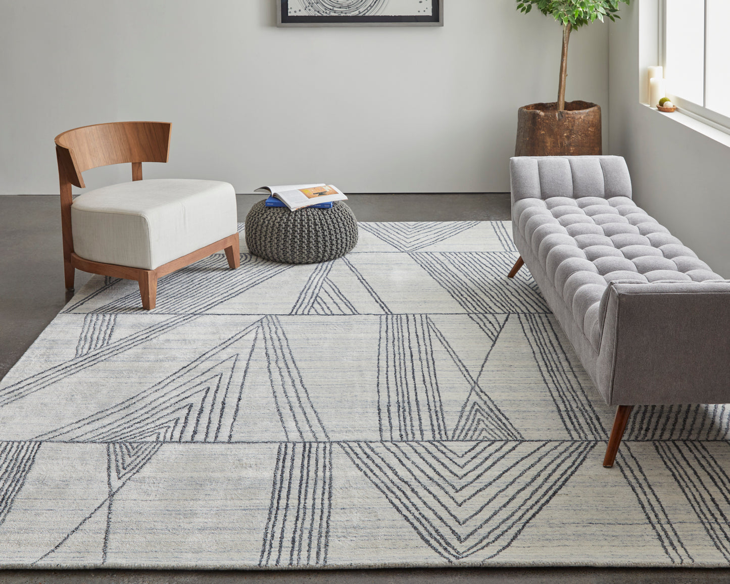 Whitton Modern/Industrial/Casual Ivory/Black Accent Rug