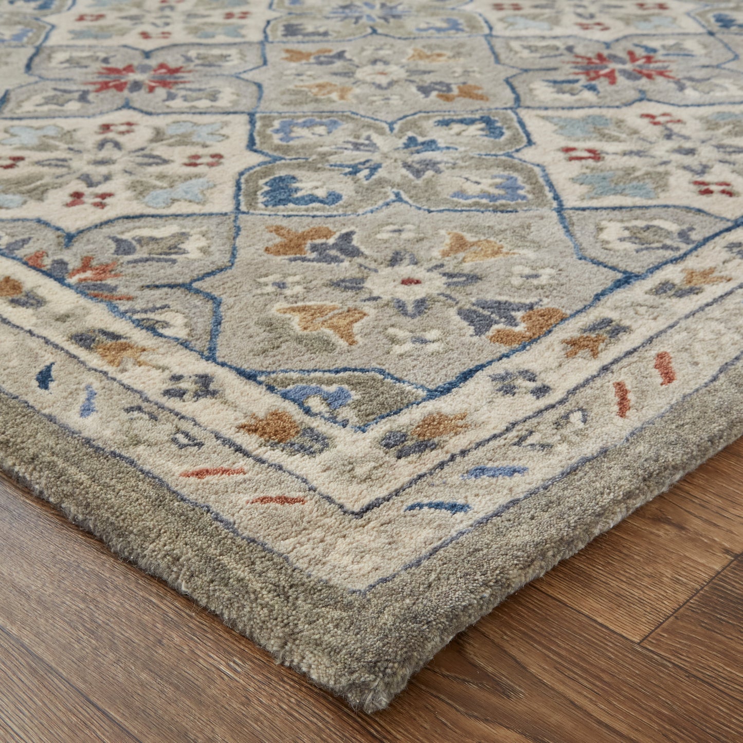 Rylan Transitional/Vintage/Bohemian & Eclectic Taupe/Ivory/Red Area Rug