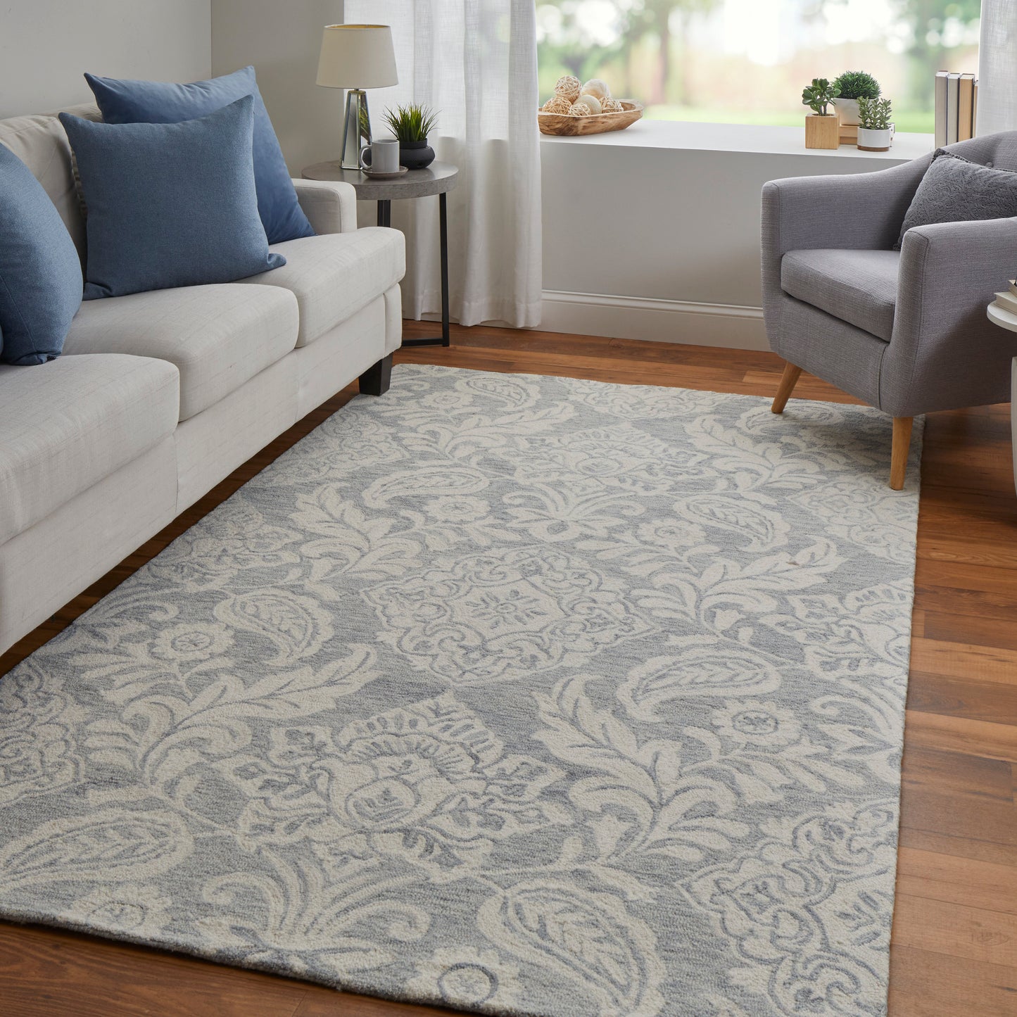 Belfort Transitional/Classic/Bohemian & Eclectic Blue/Ivory Area Rug