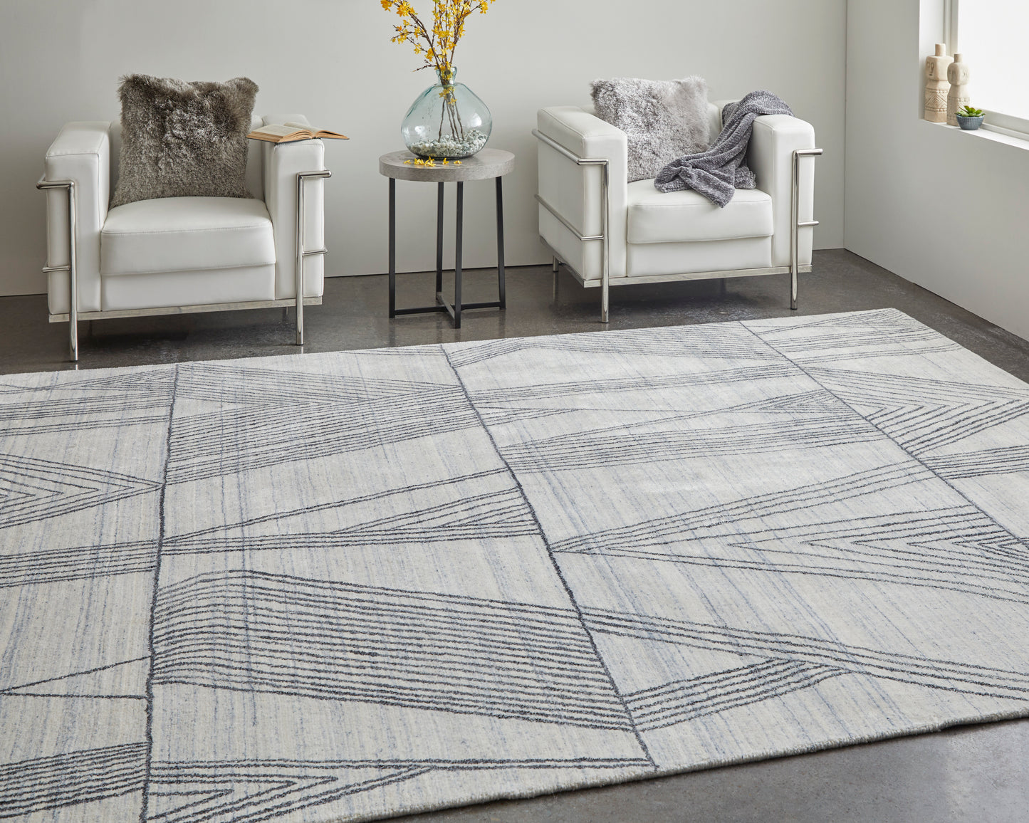 Whitton Modern/Industrial/Casual Ivory/Black Accent Rug