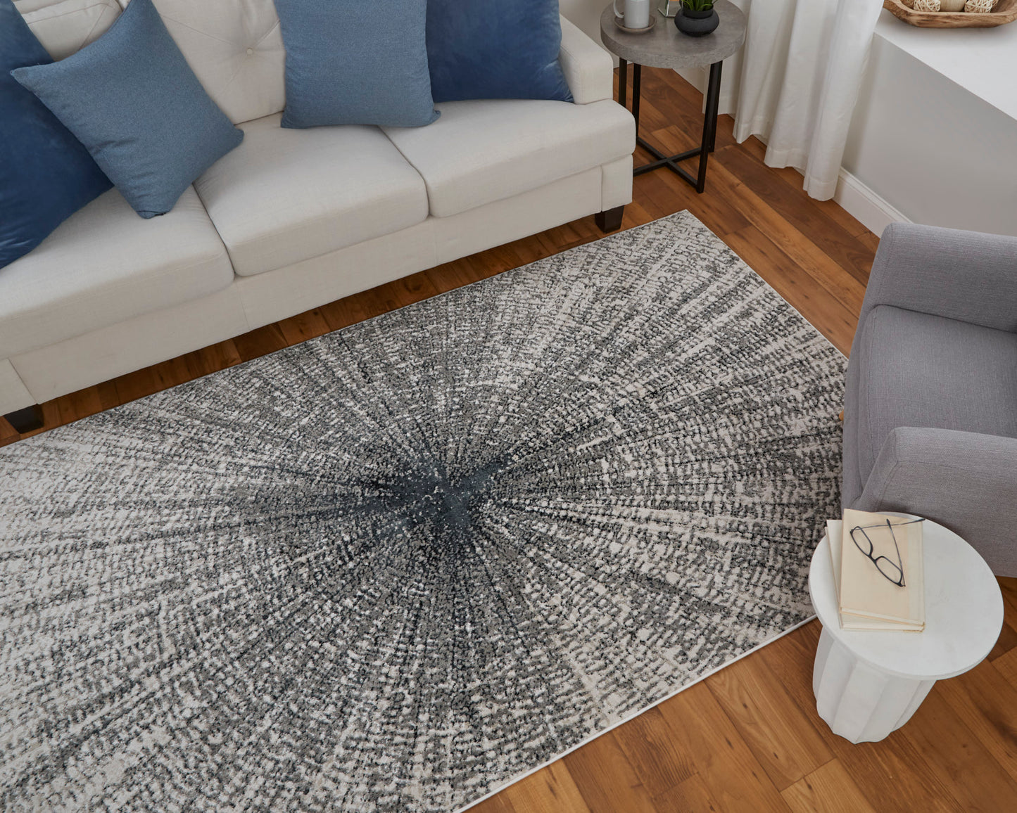 Micah Modern/Mid-Century Modern/Casual Ivory/Gray/Blue Accent Rug