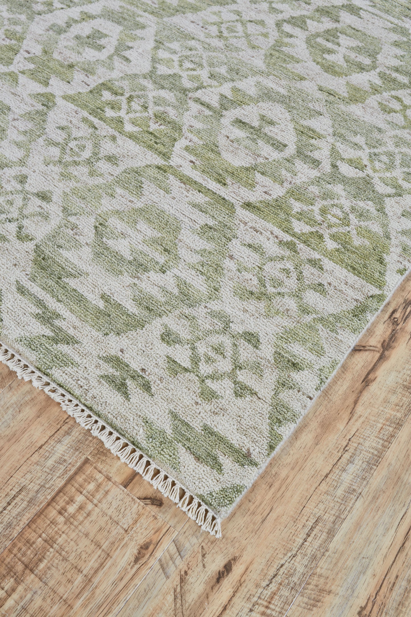 Nizhoni Transitional/Global Southwestern/Moroccan Green/Ivory - Feizy Rug